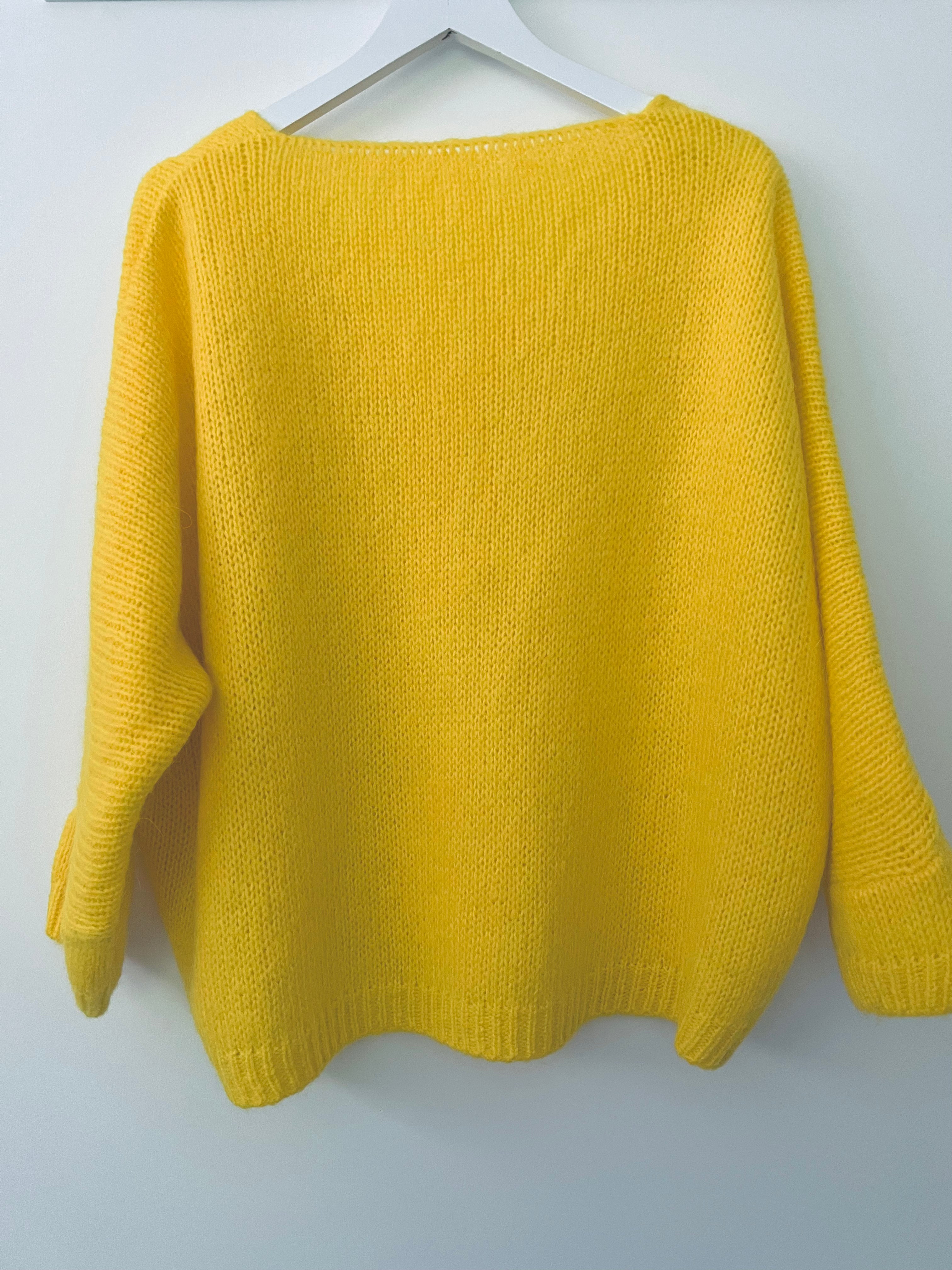 Pale 2025 yellow jumper