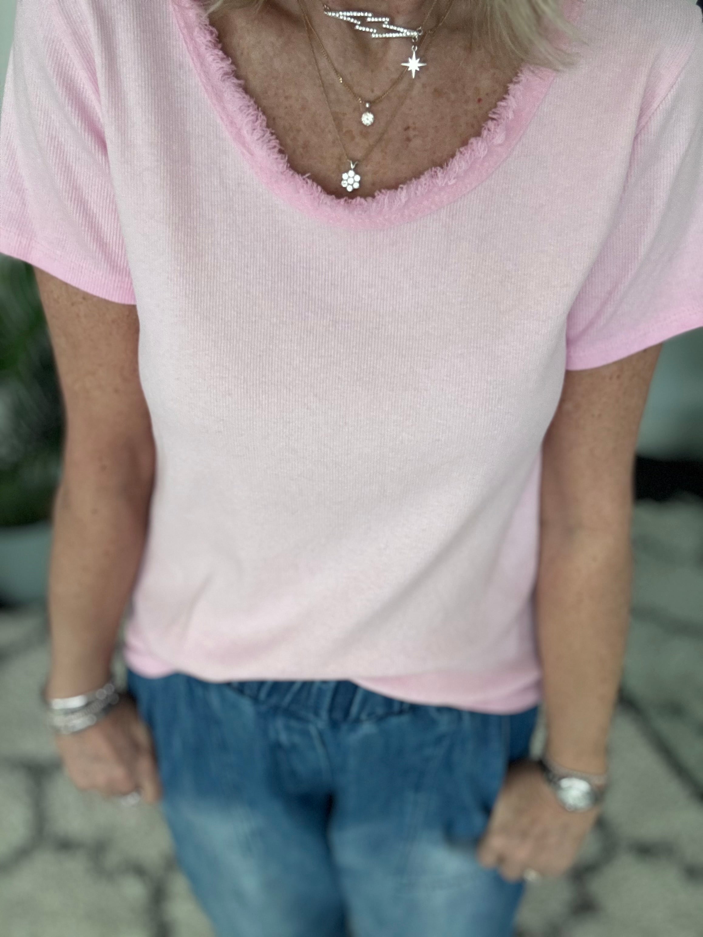 Vintage Round Neck Tee in Pale Pink