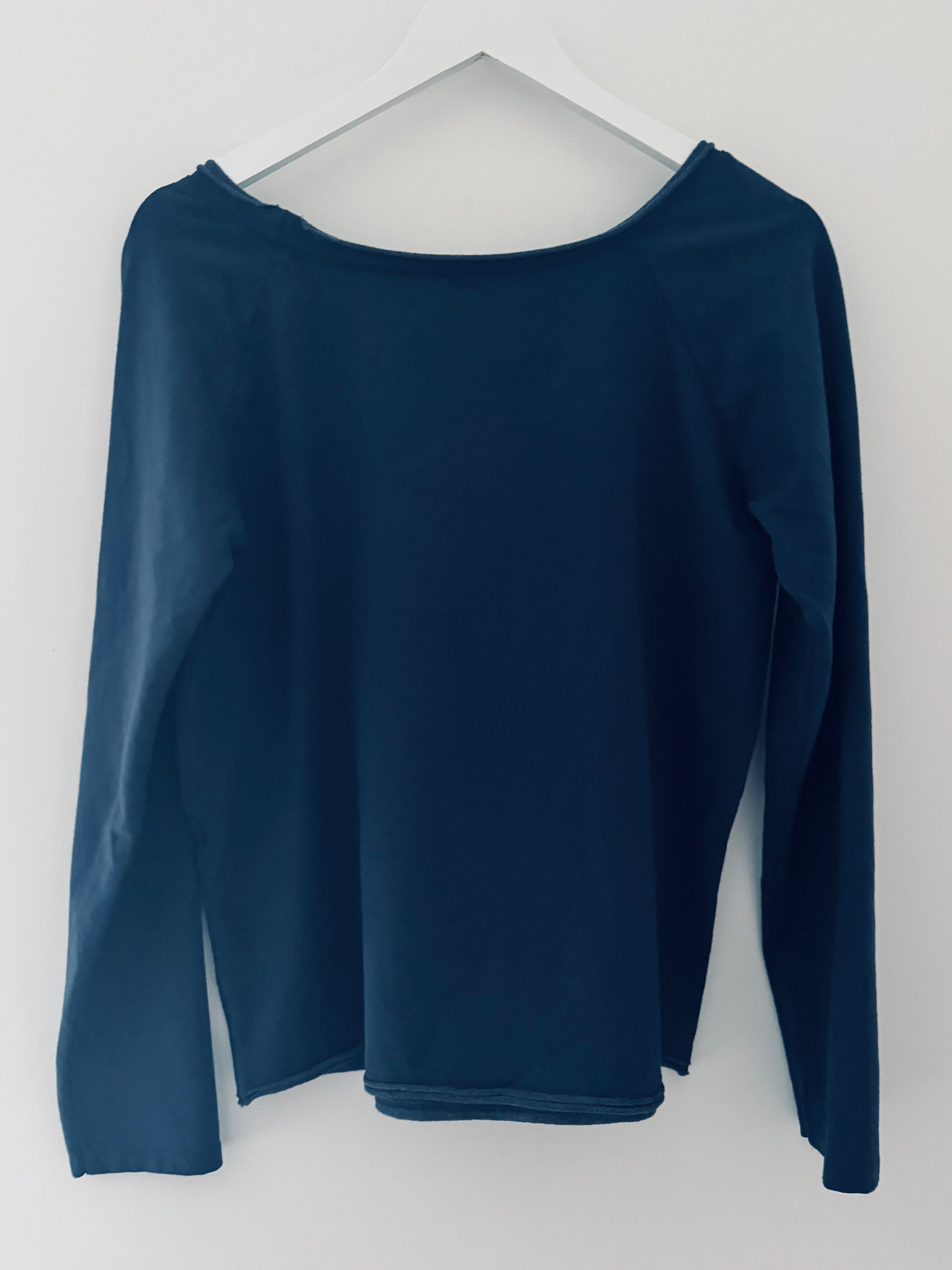 Raglan Roll Edge Sweatshirt in Navy