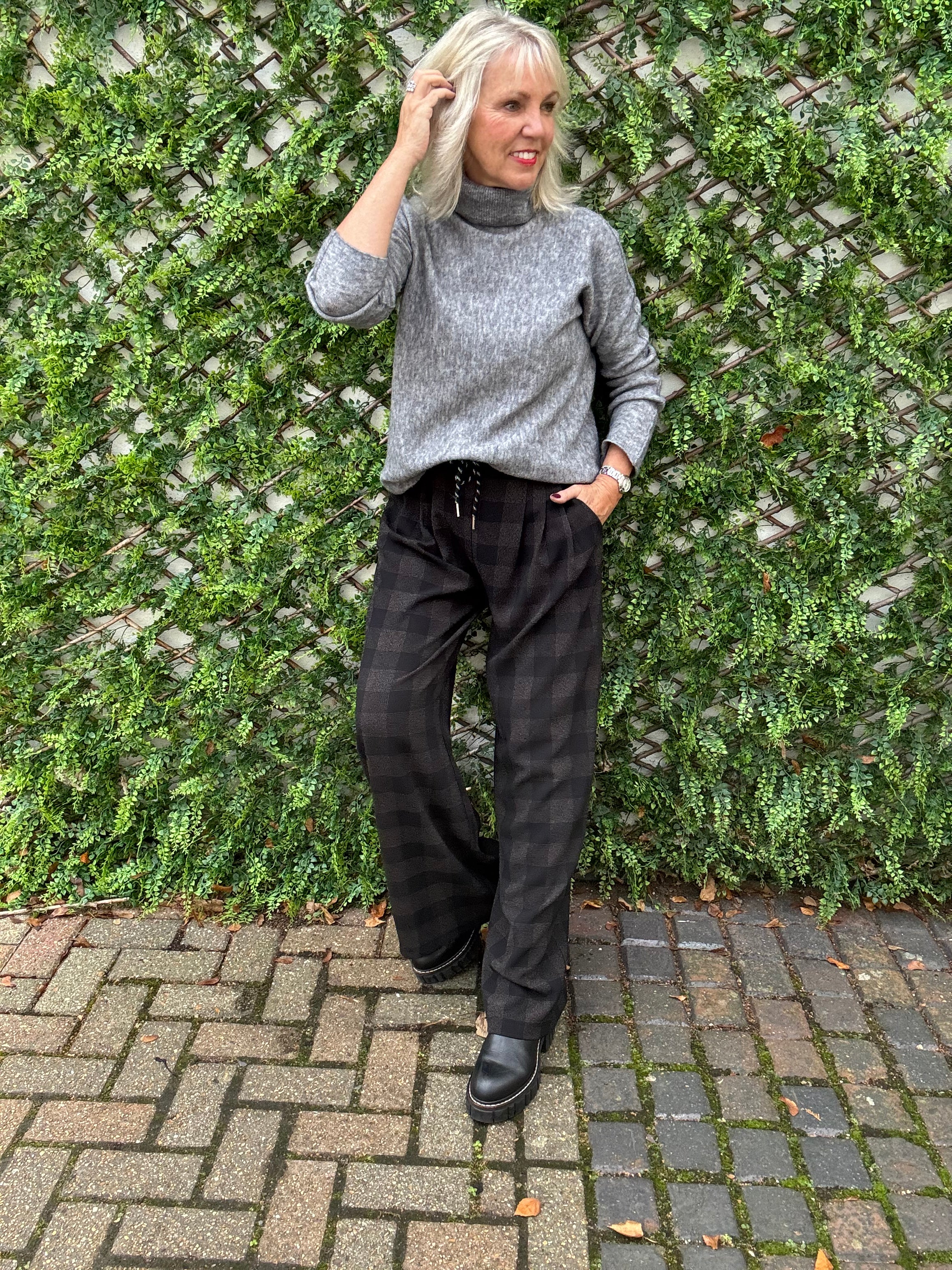 Designer Check Trousers in Black & Tan