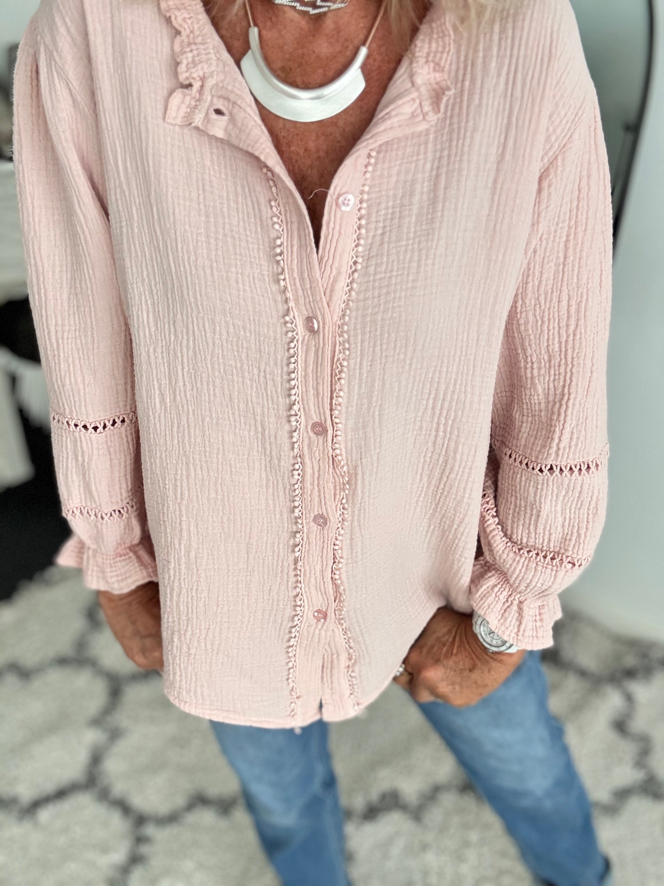 Detailed Cheesecloth Shirt in Soft Pink