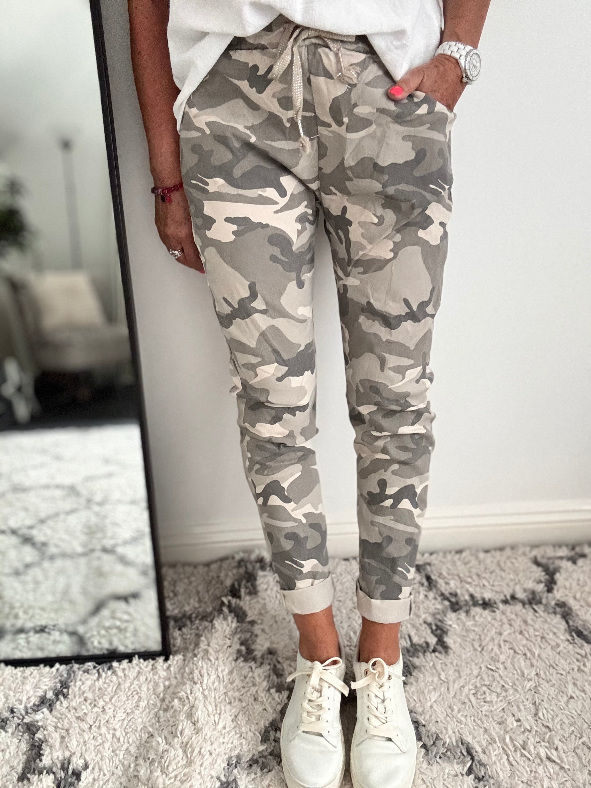 Super Stretch Joggers in Stone Camo
