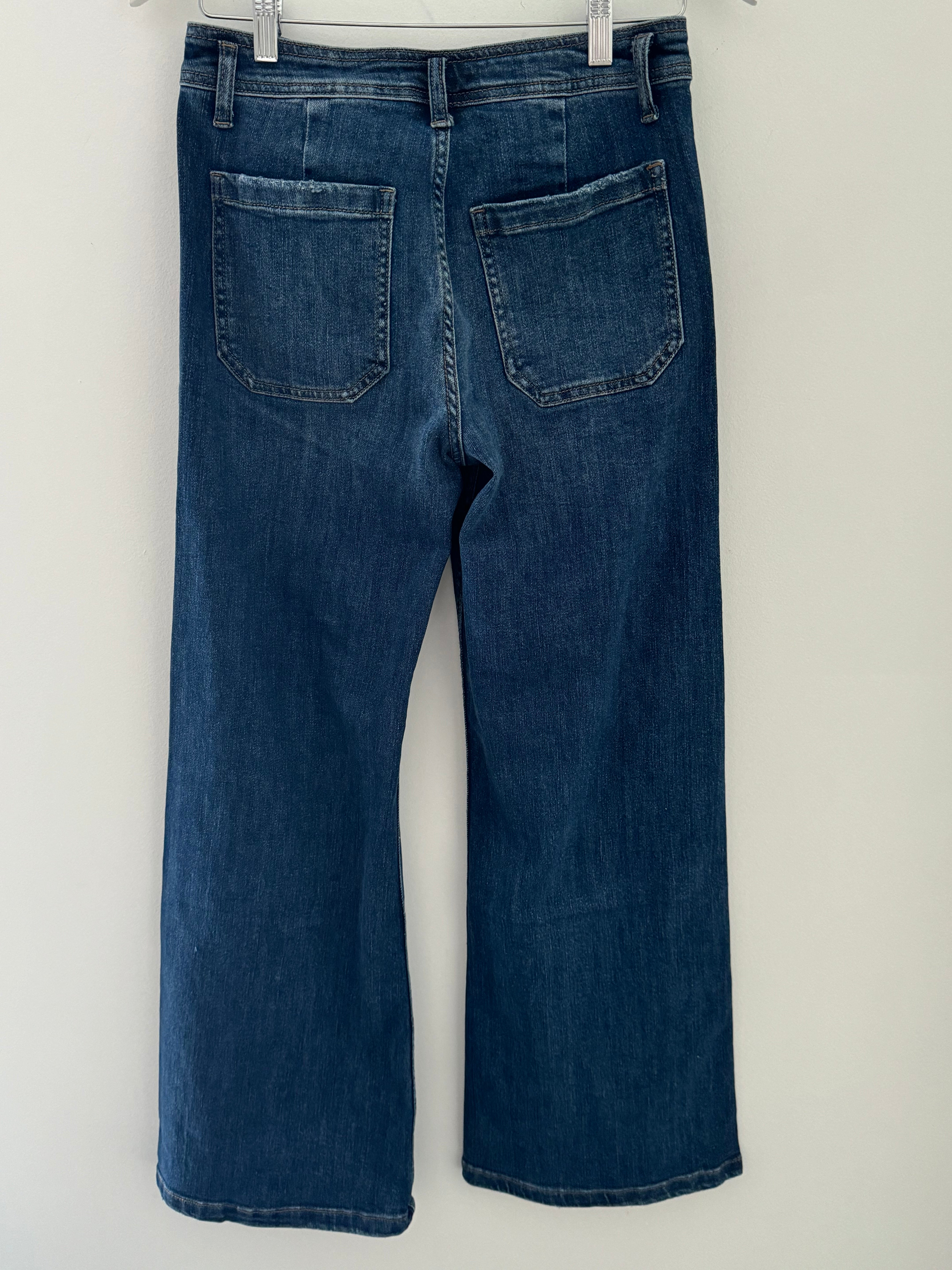 Stretch Flared Jeans in Mid Denim