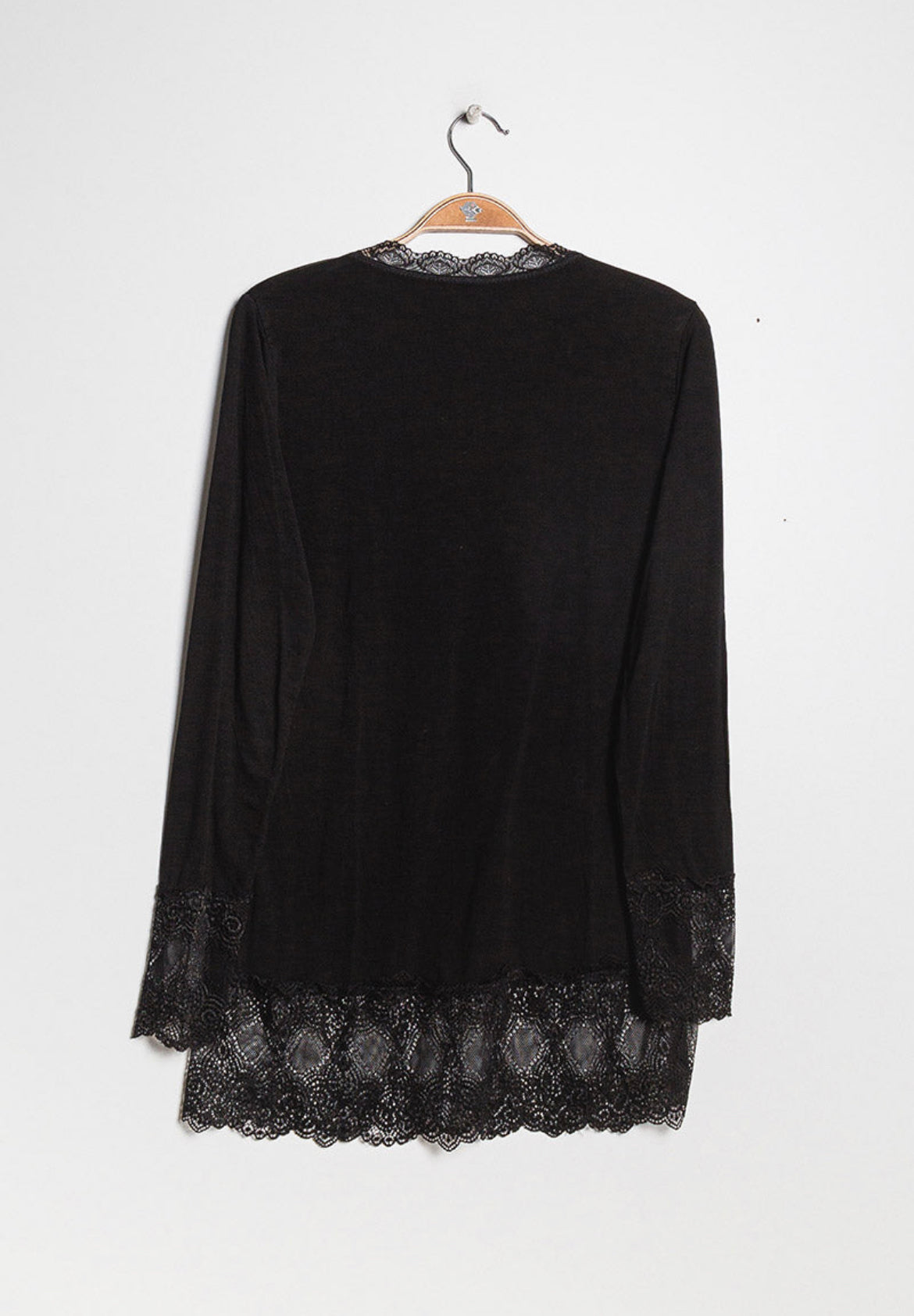 Luxe Base Top with Lace Trim in Black