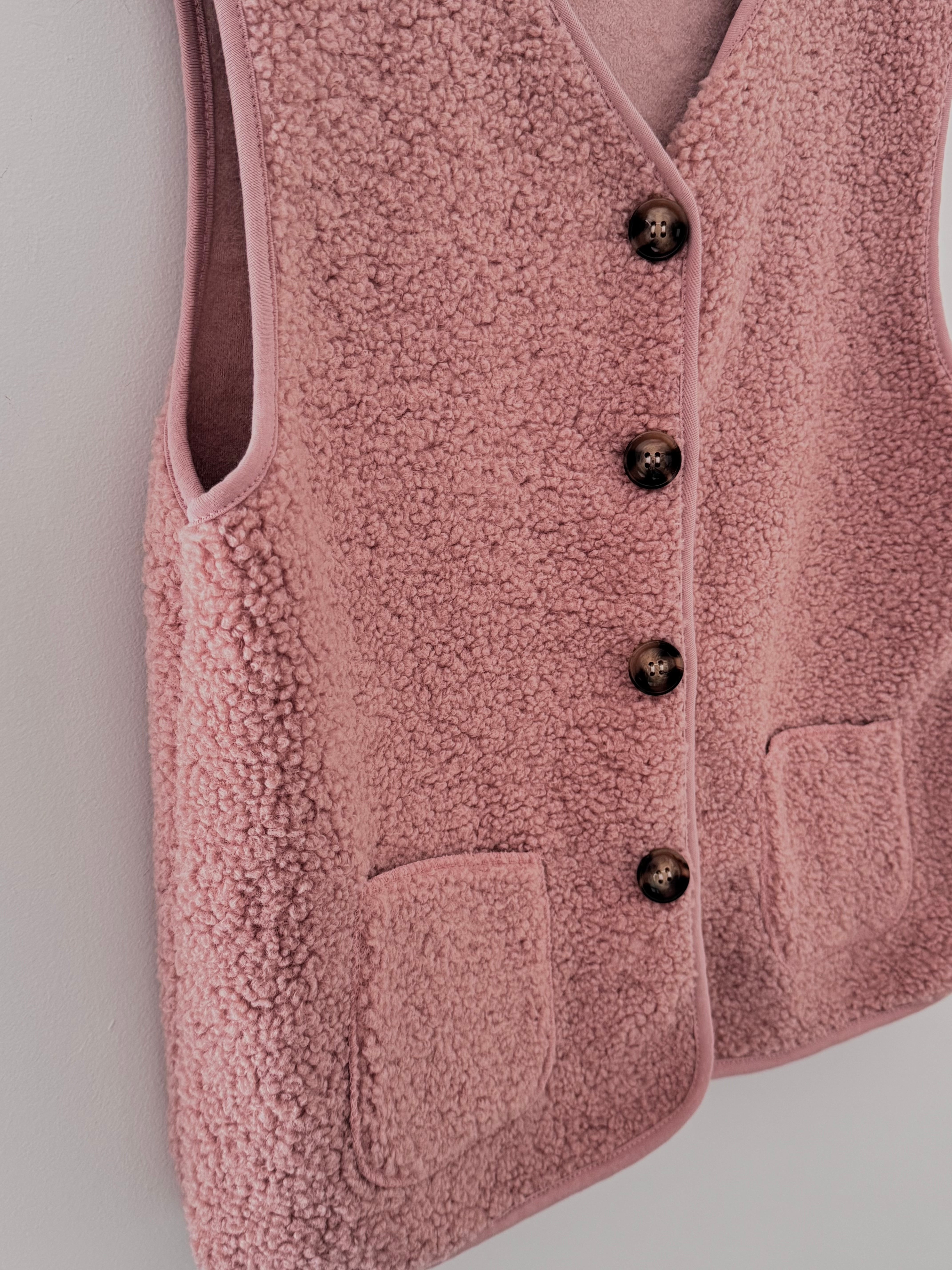 Boucle Gilet in Pink