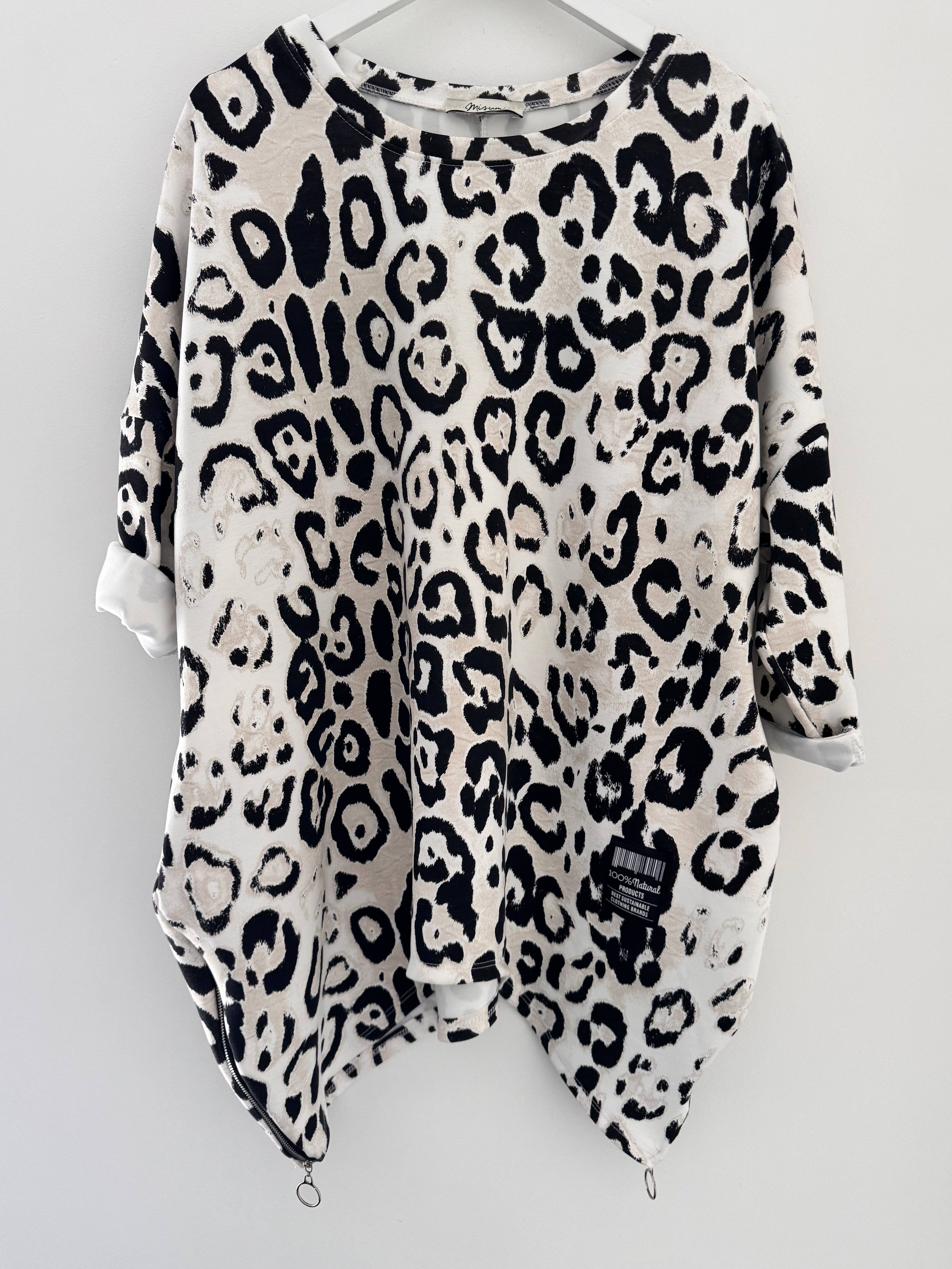 Oversized Sweatshirt in Snow Leopard