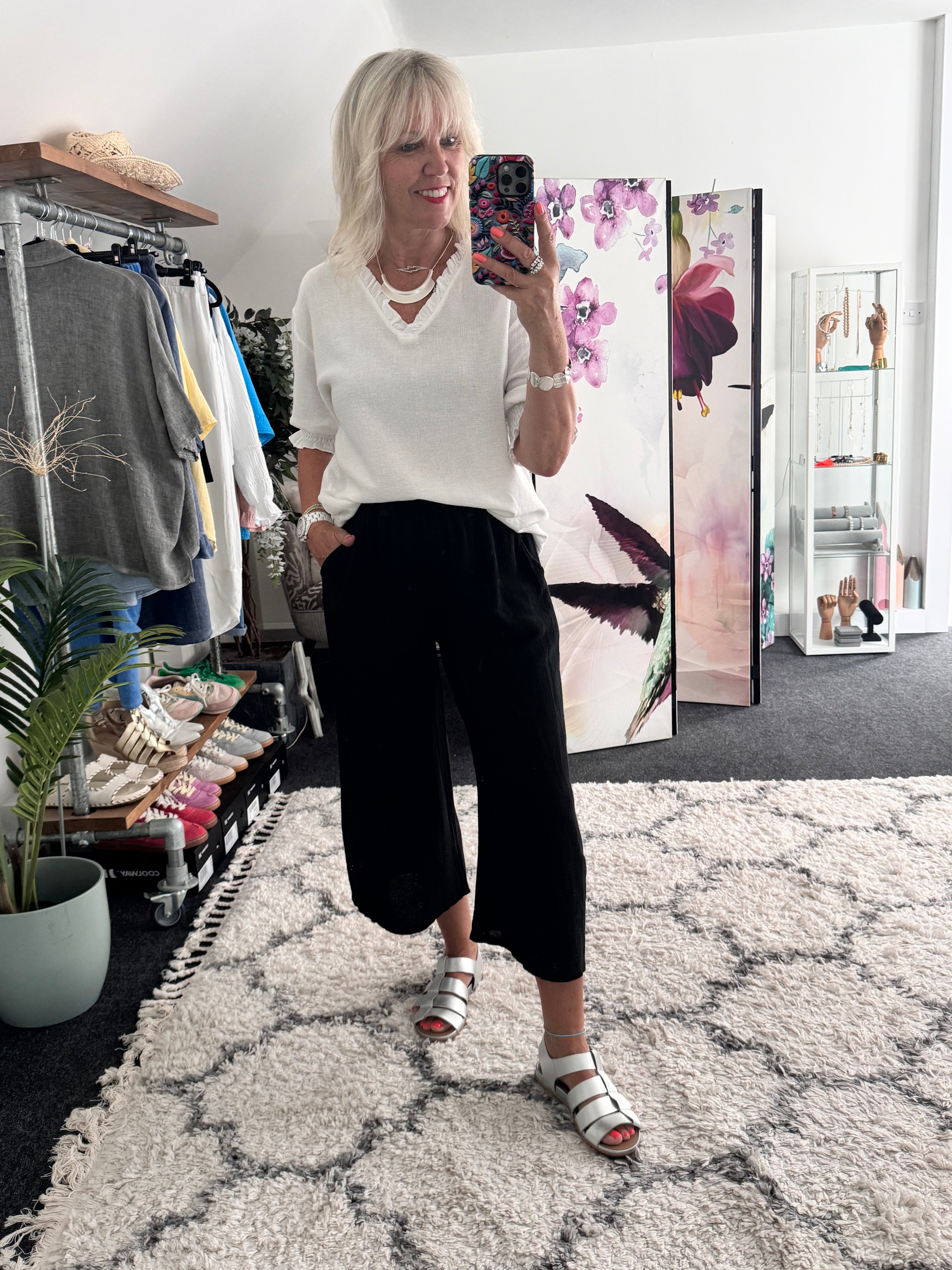 Linen & Cotton Crop Trousers in Black