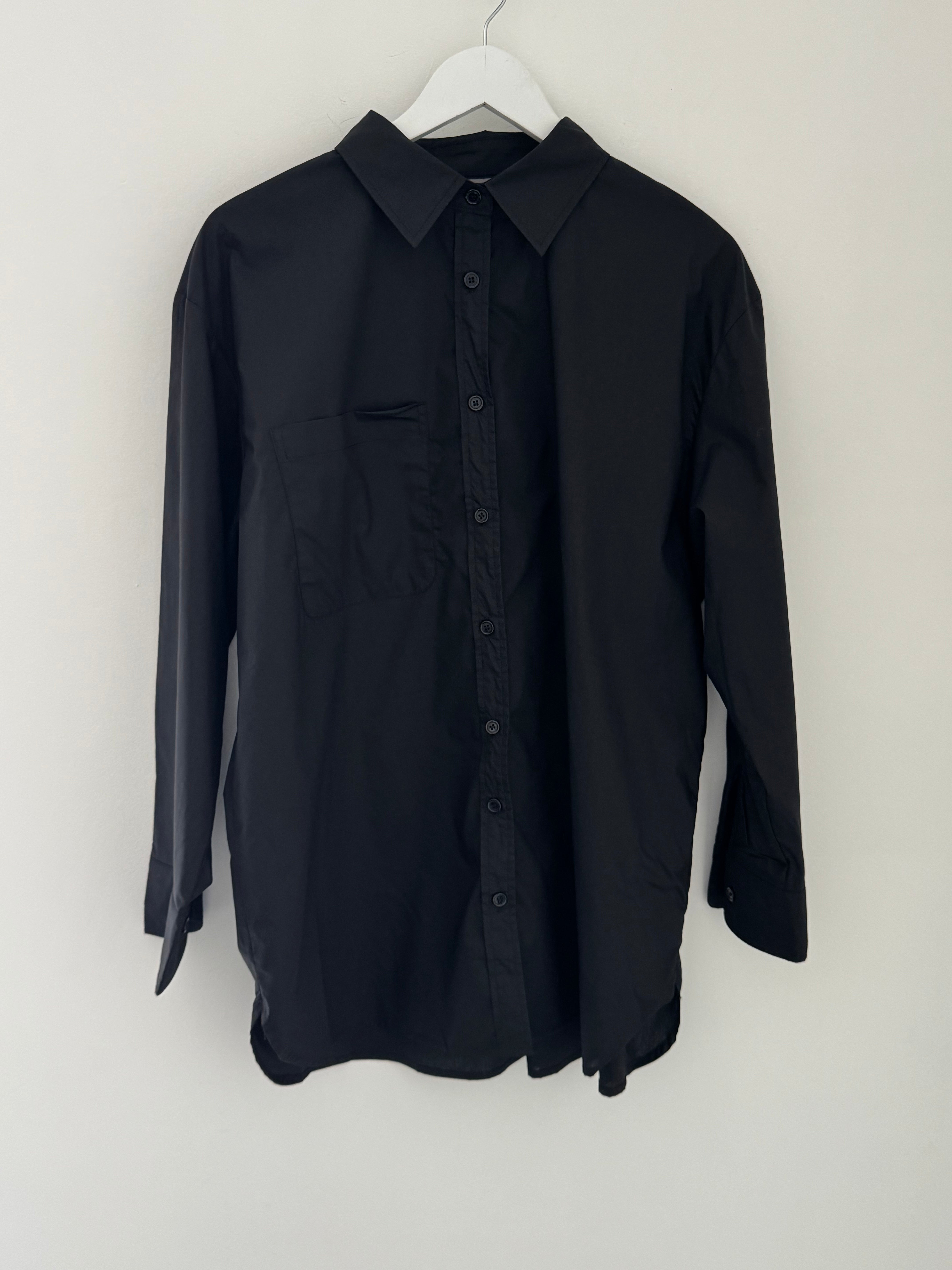 Oversized Poplin Shirt in Black
