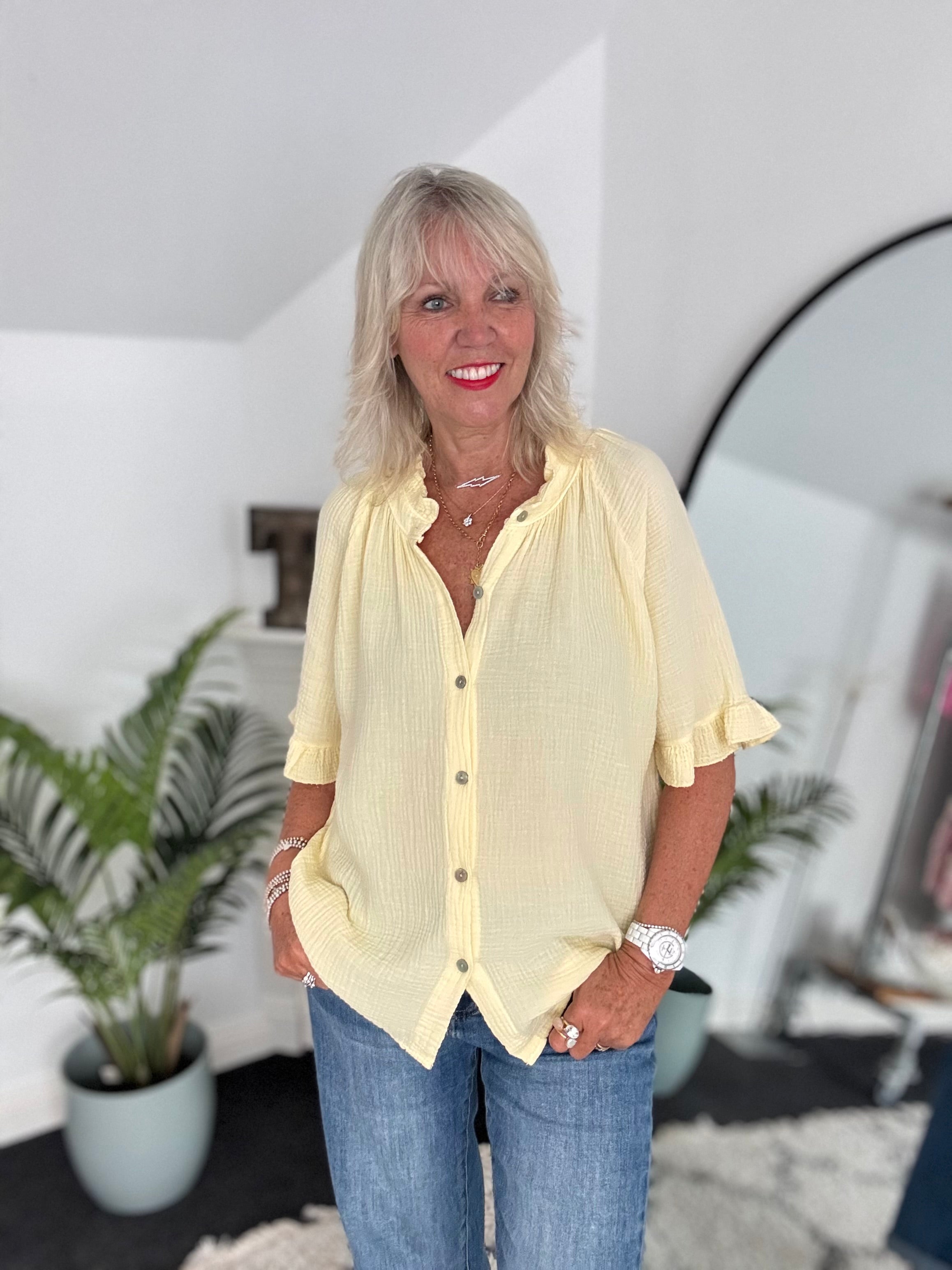 Short Sleeve Cheesecloth Shirt in Soft Lemon
