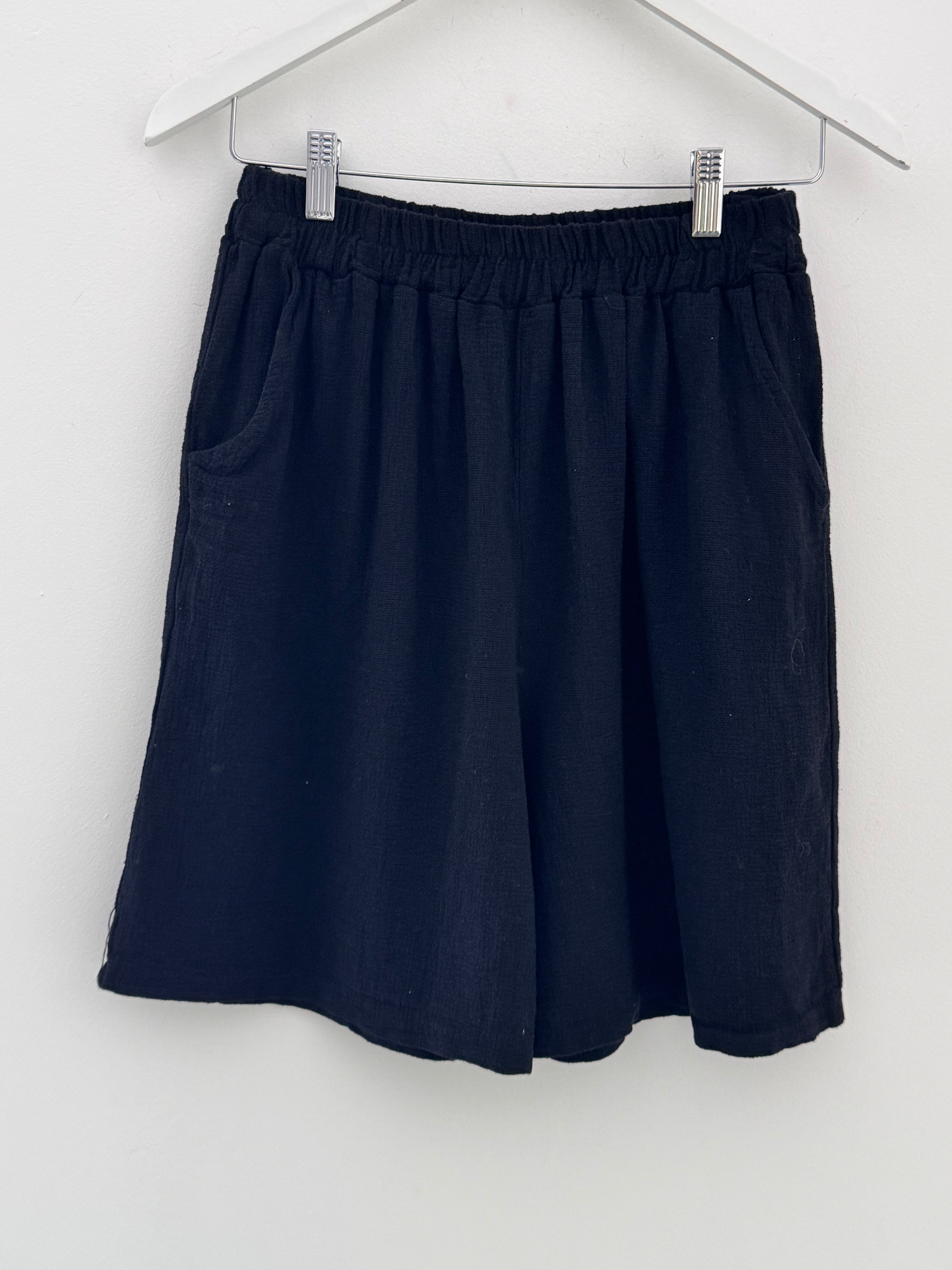 Linen & Cotton Shorts in Black