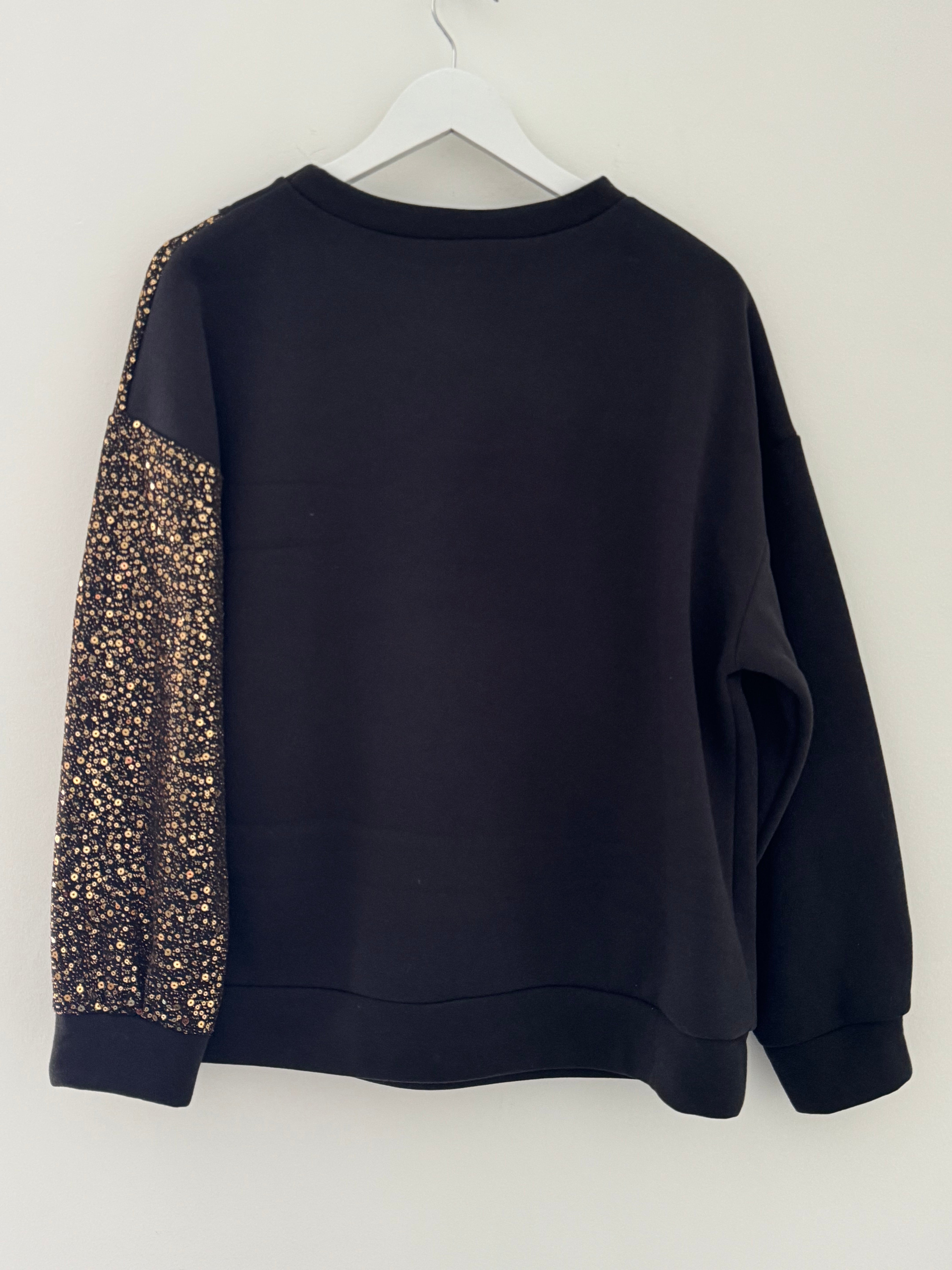 Sequin Star Sweatshirt in Black & Gold