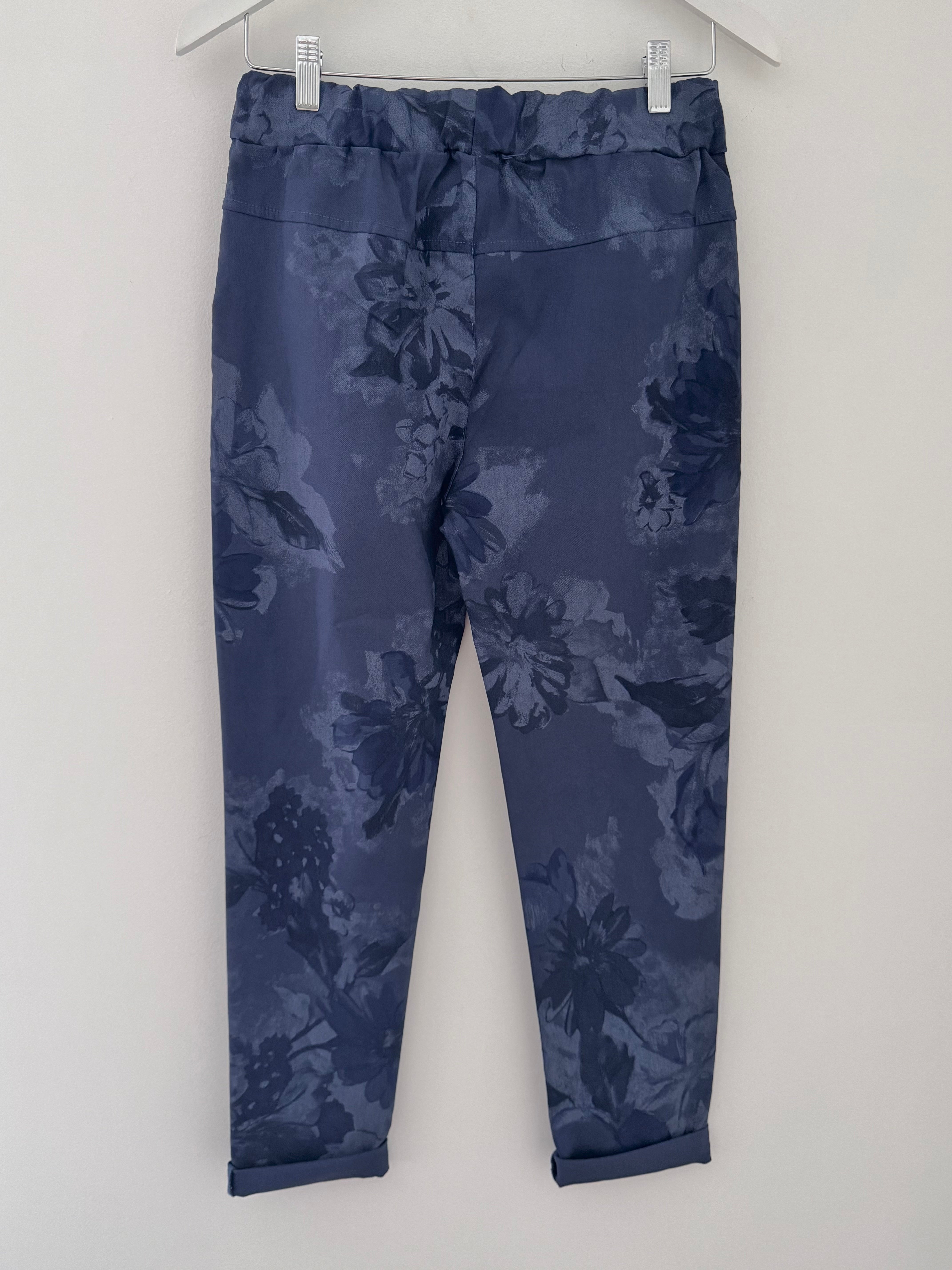 Super Stretch Floral Print Joggers in Navy