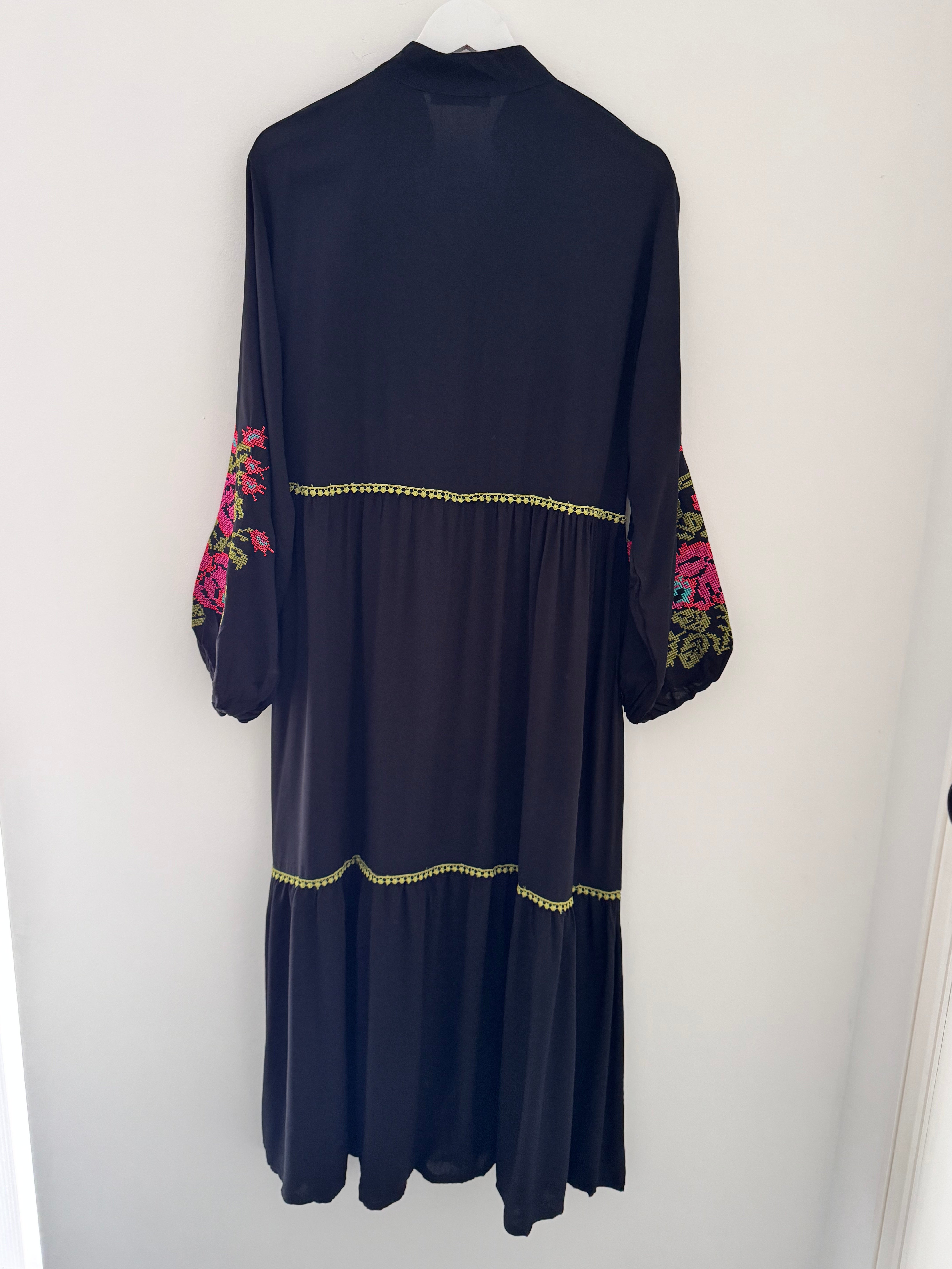 Embroidered Buttoned Midi Dress in Black