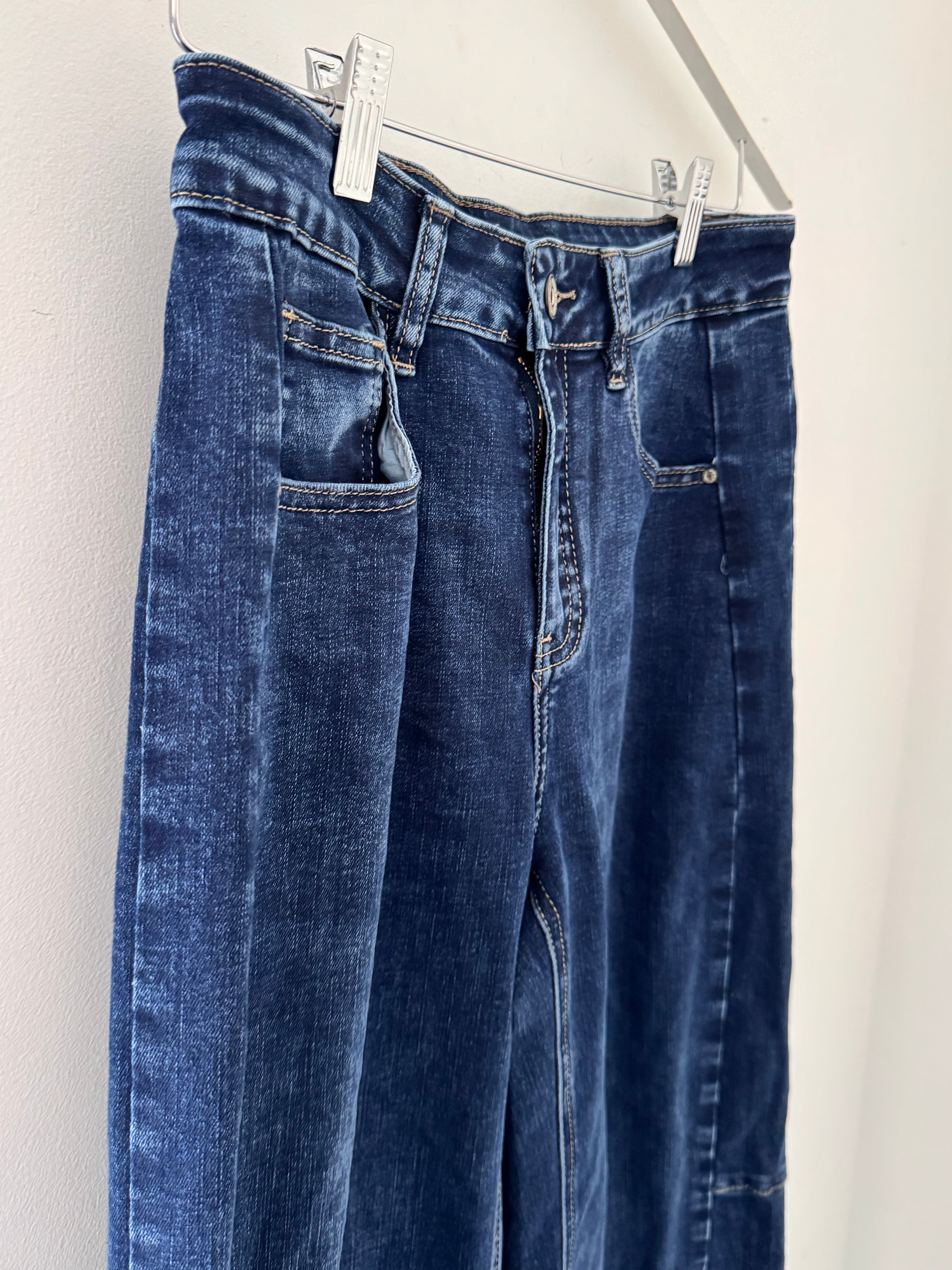 Barrel Leg Jeans in Deep Denim