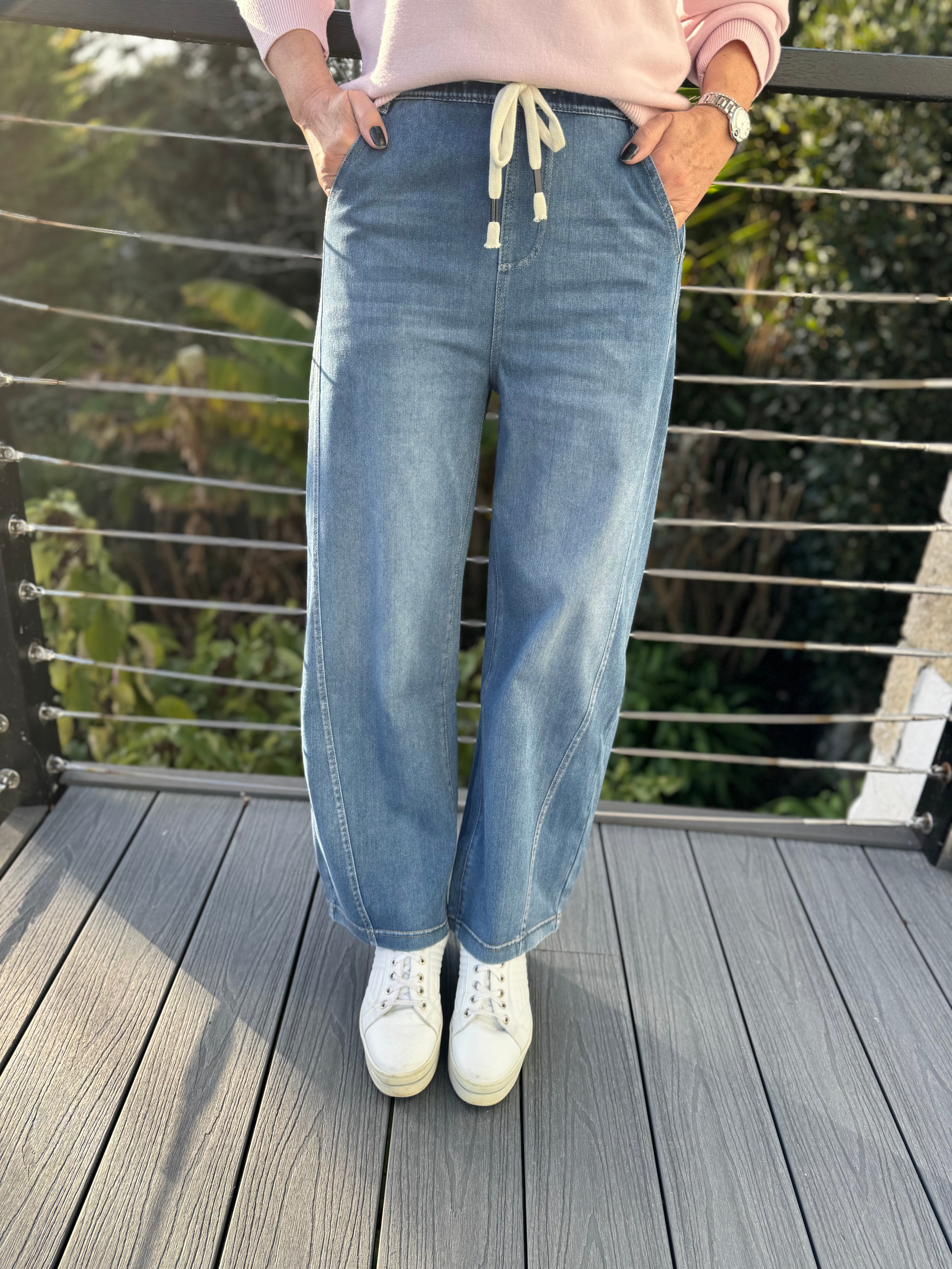 Stretch Barrel Leg Joggers in Mid Denim