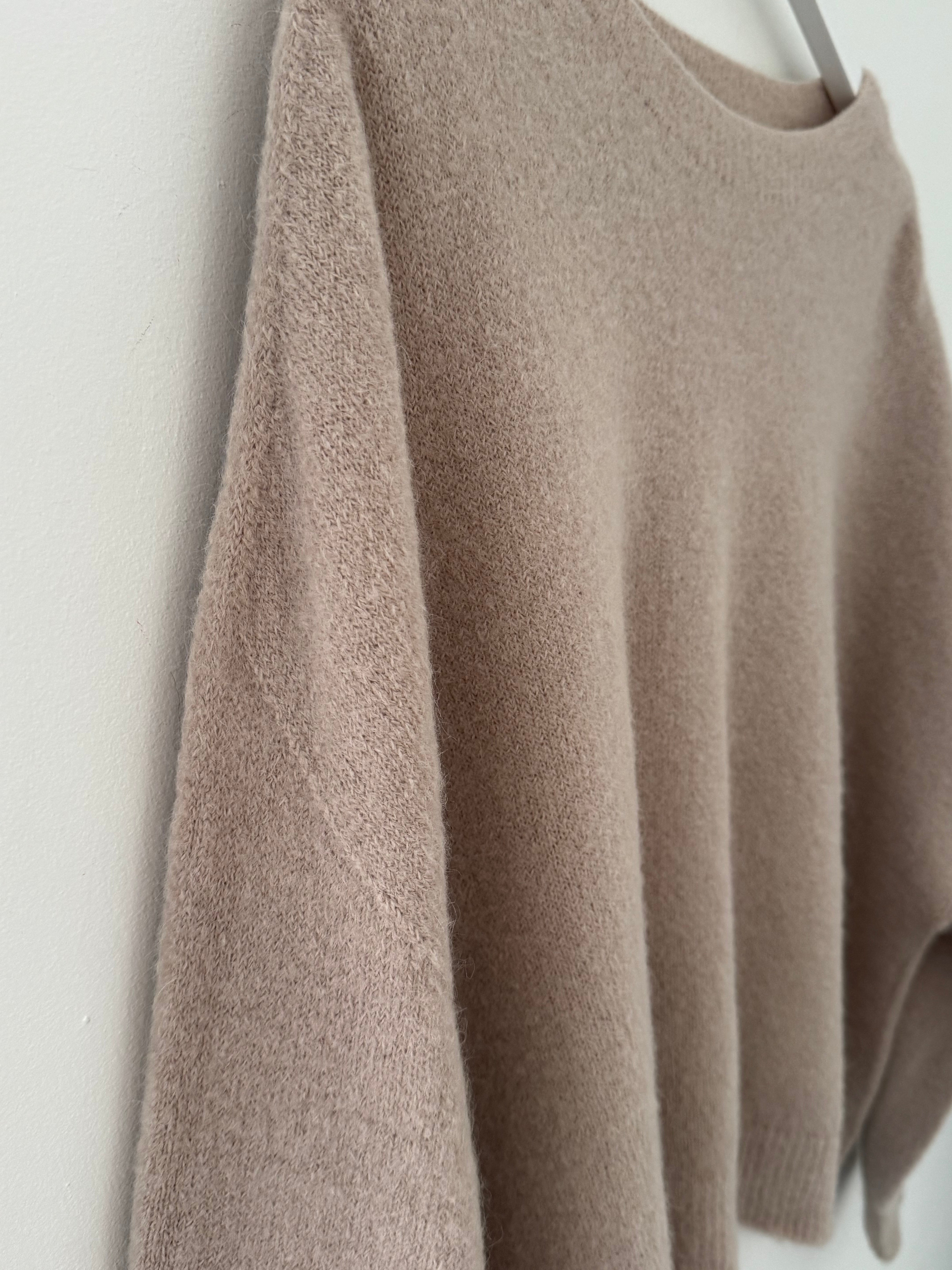 Luxe Slouchy Alpaca Jumper in Latte