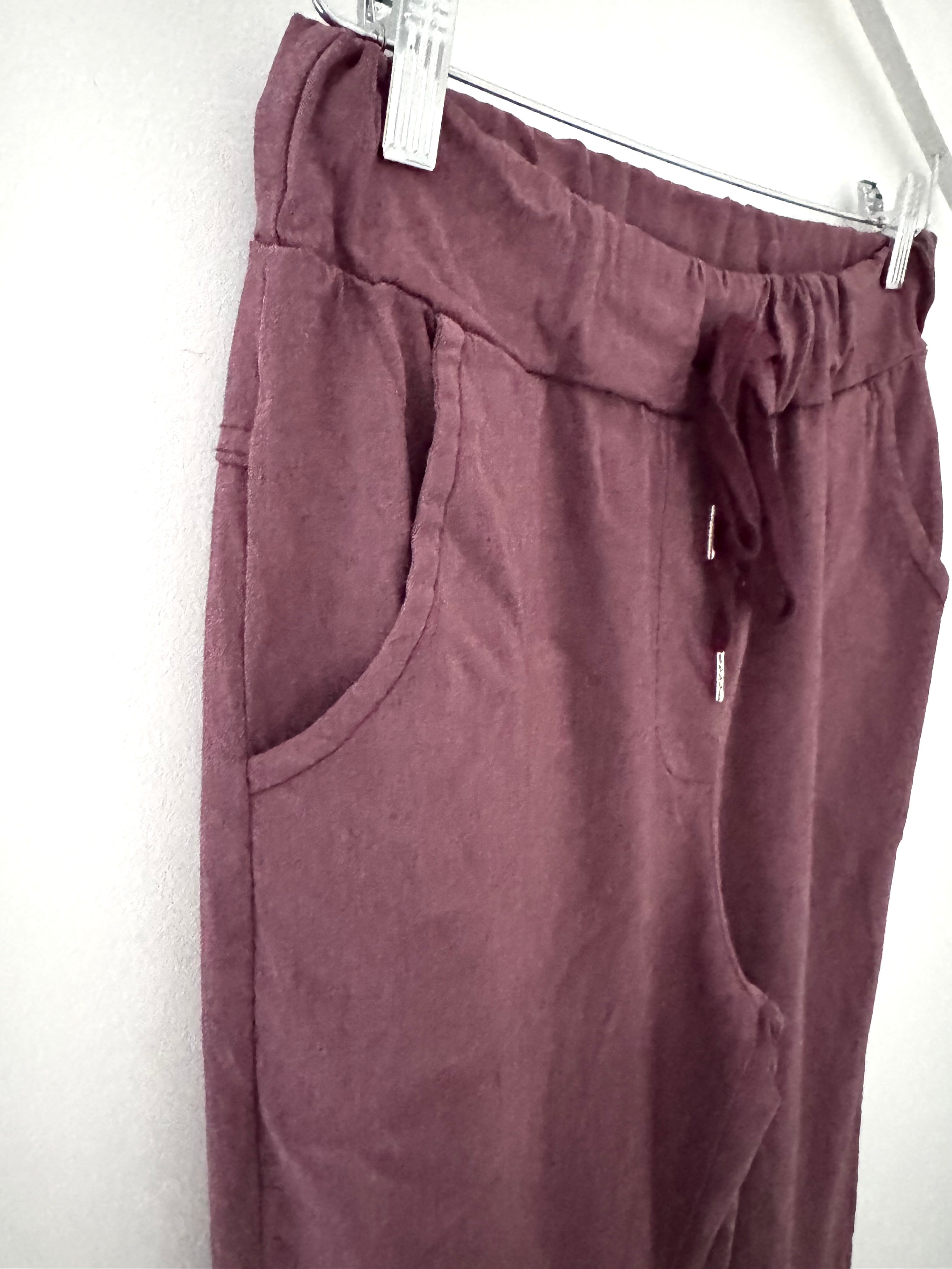 Super Stretch Joggers in Soft Wine