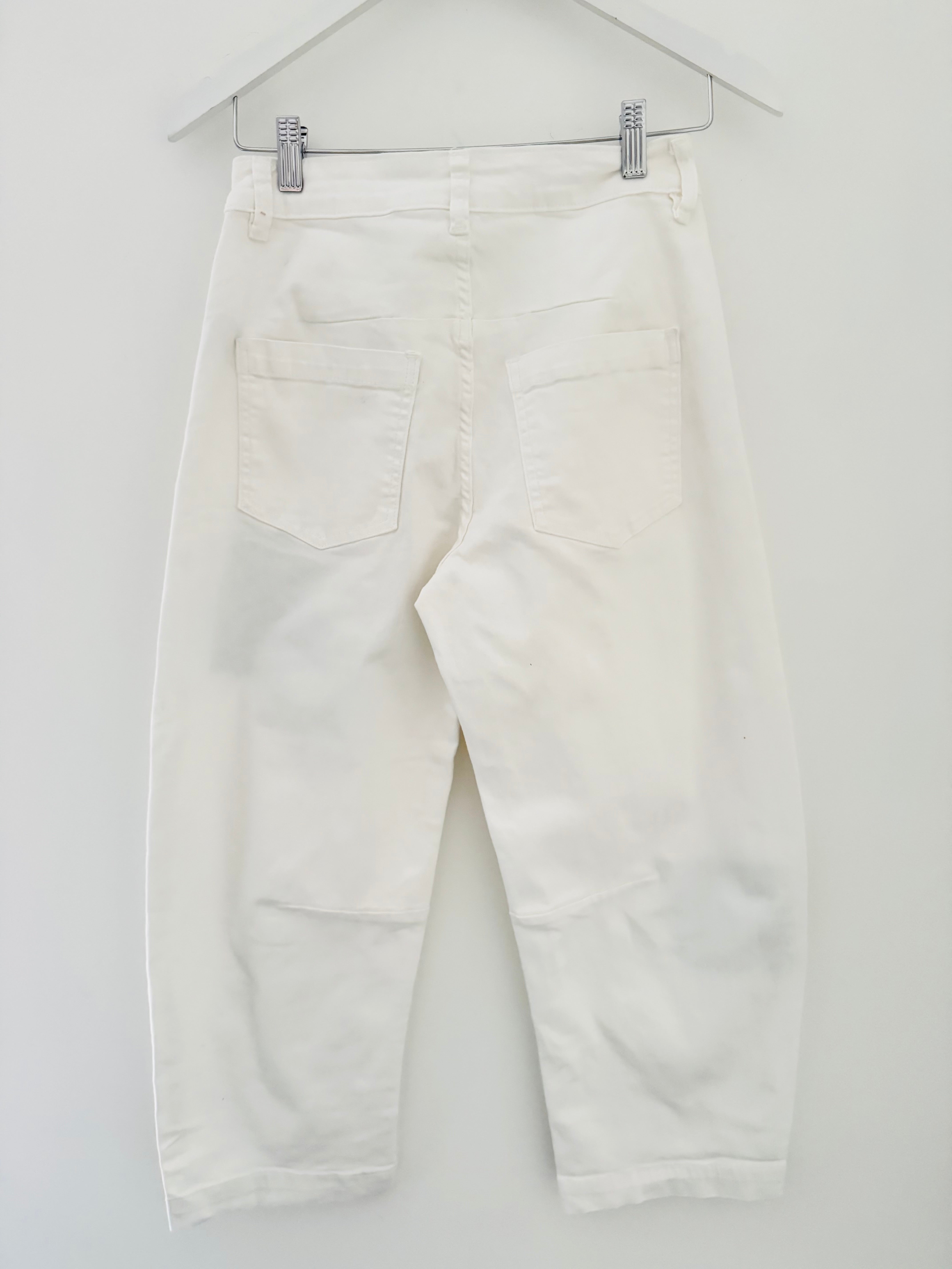 Patched Barrel Leg Jeans in White