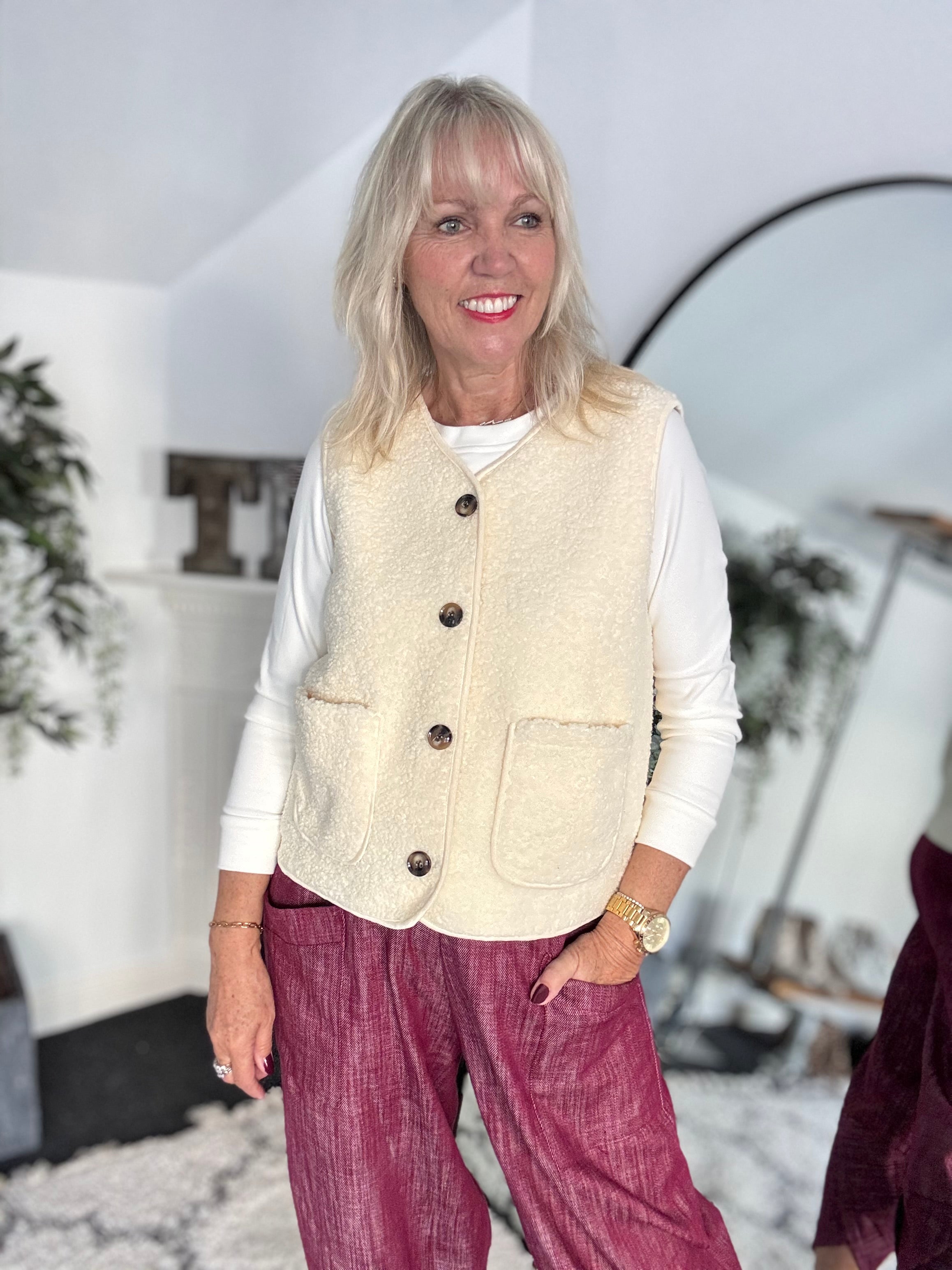 Boucle Gilet in Vanilla