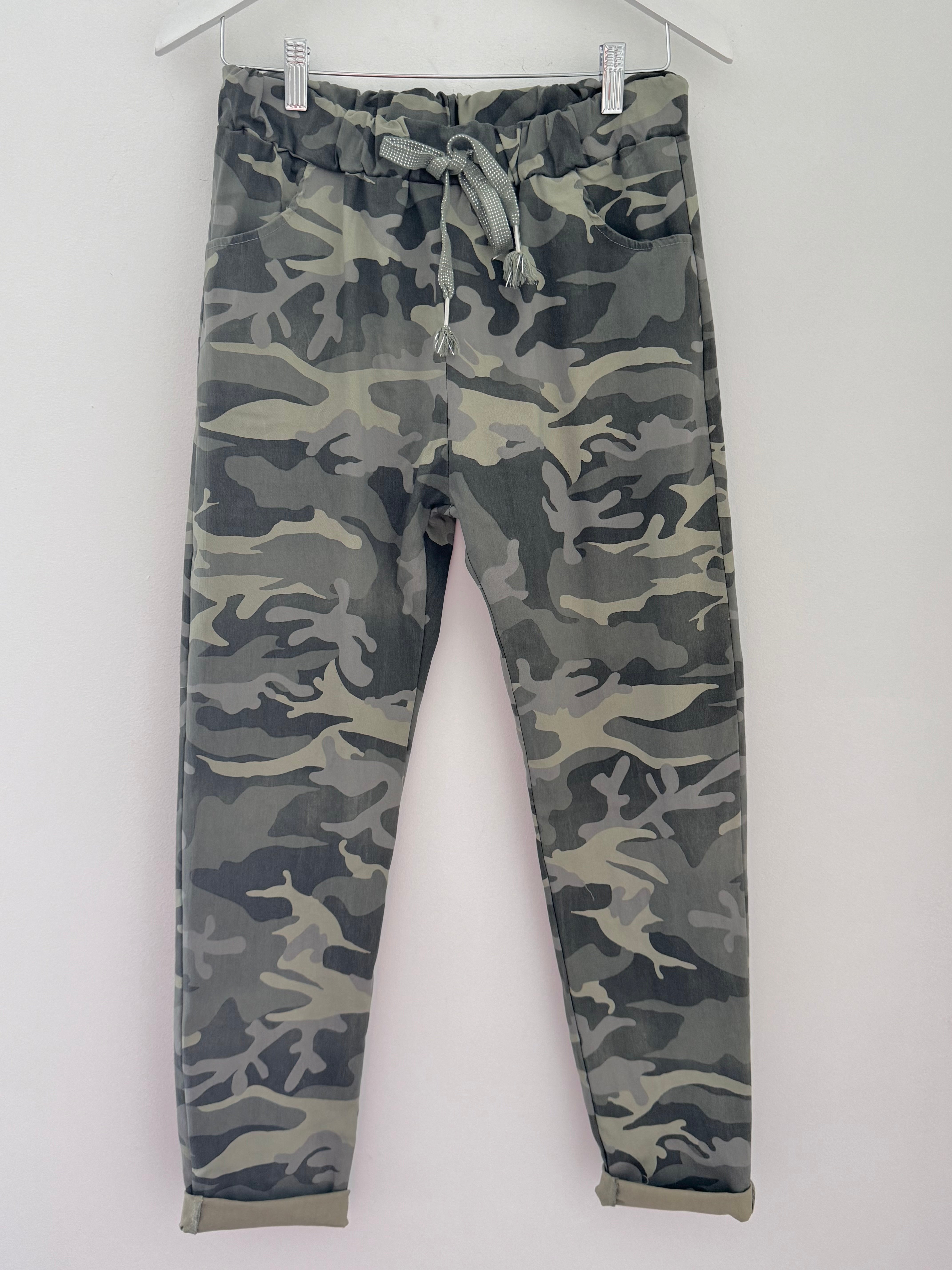 Super Stretch Joggers in Khaki Camo