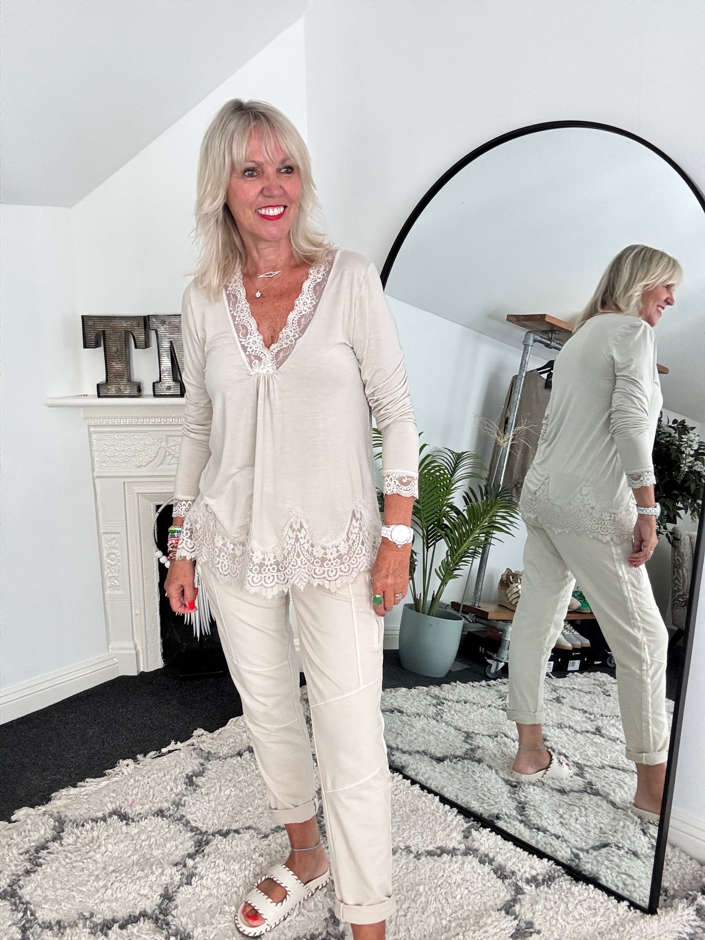 Luxe Base Top with Lace Trim in Stone