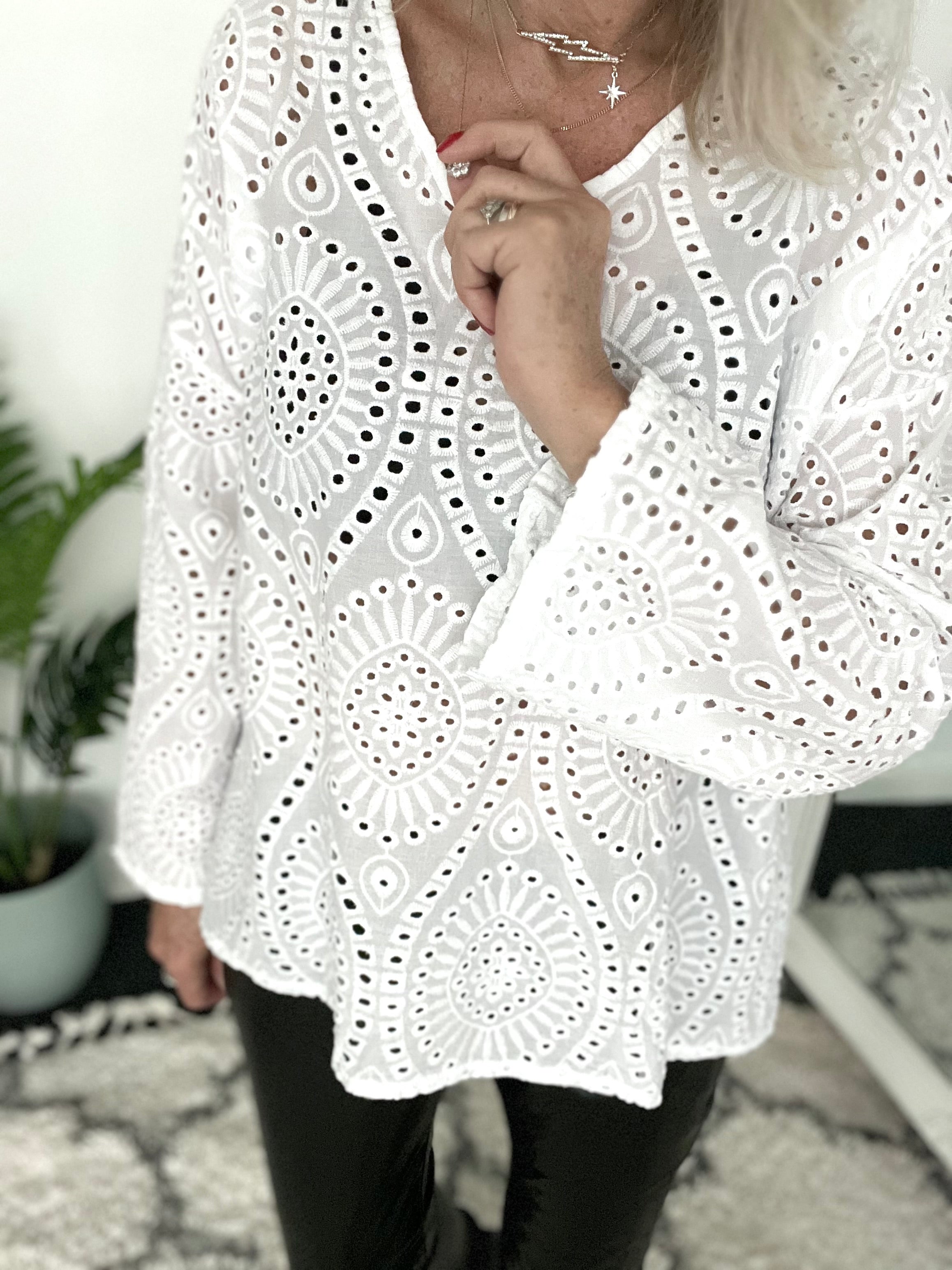 Broderie Anglais Blouse in White