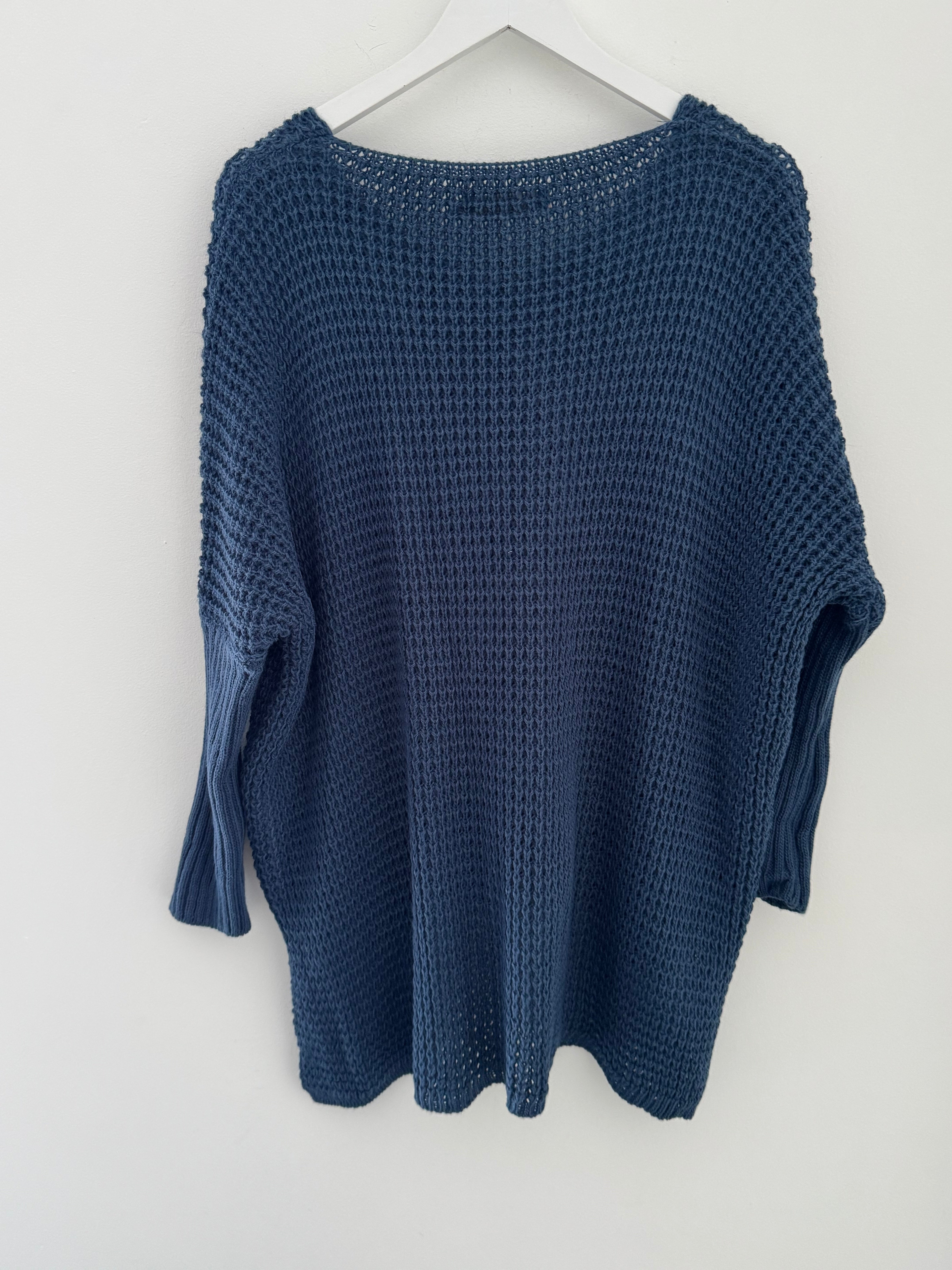 V Neck Waffle Knit in Blue