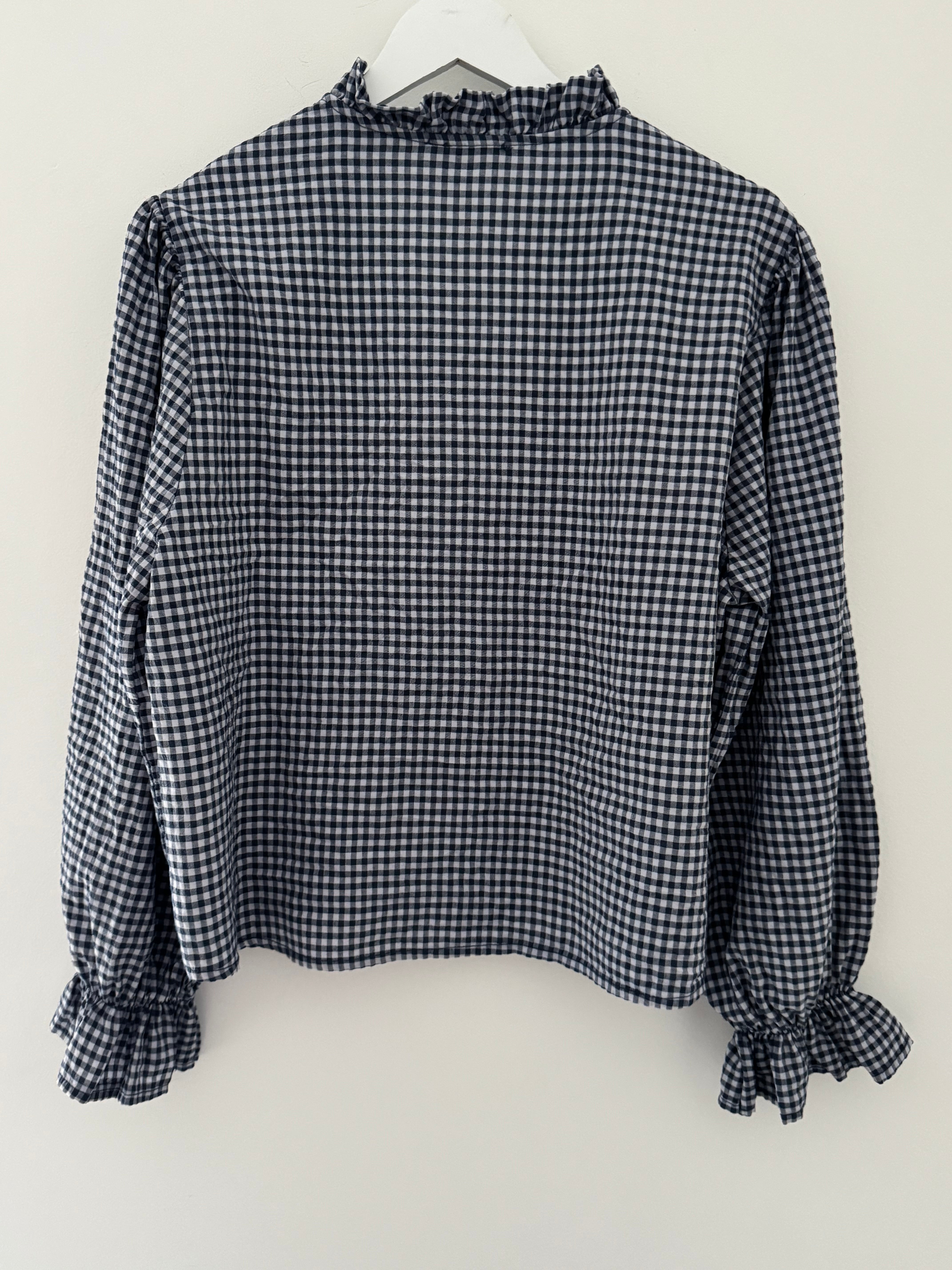 Gingham Seersucker Buttoned Shirt in Navy