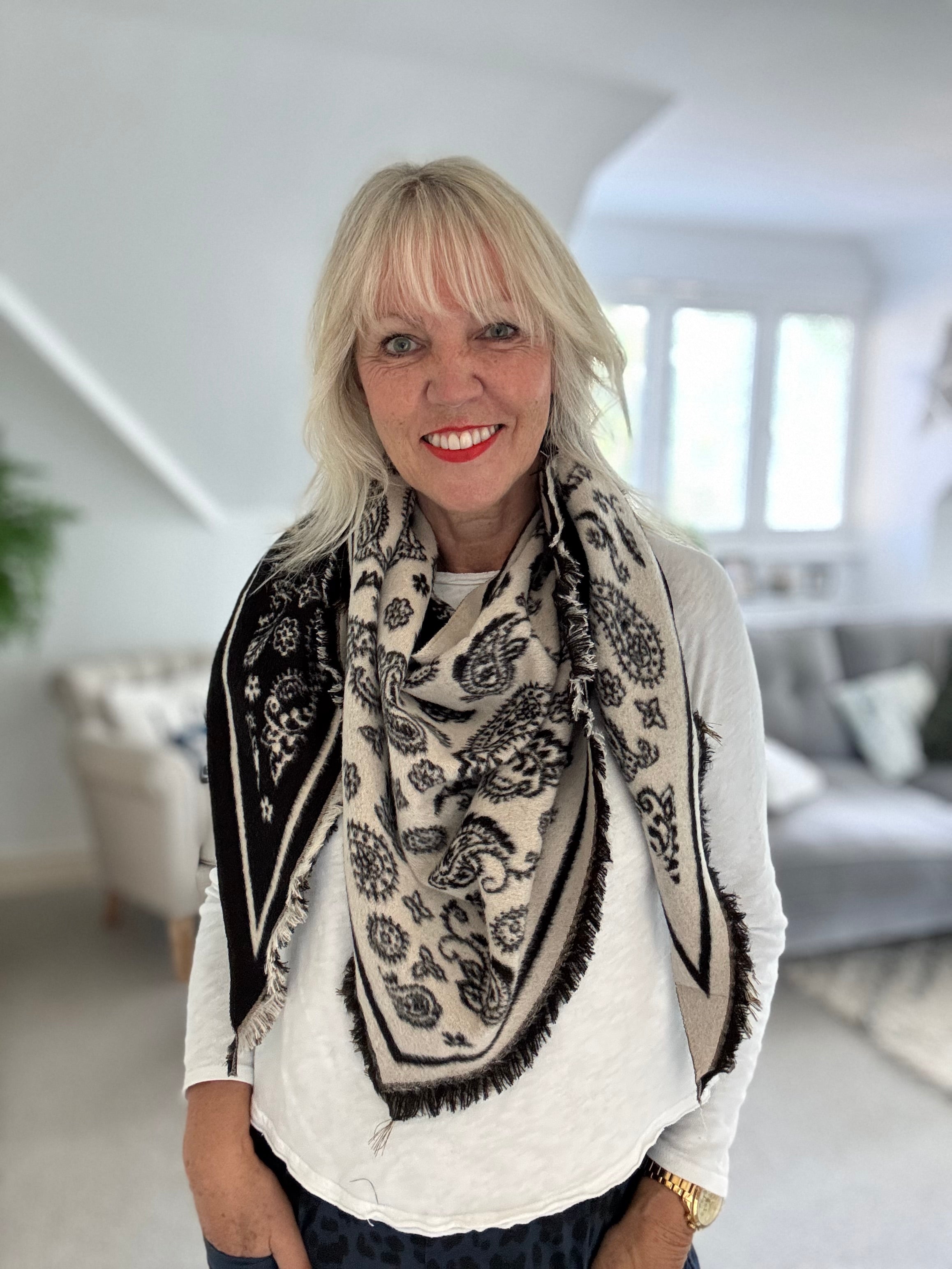Reversible Knitted Scarf in Black & Ecru