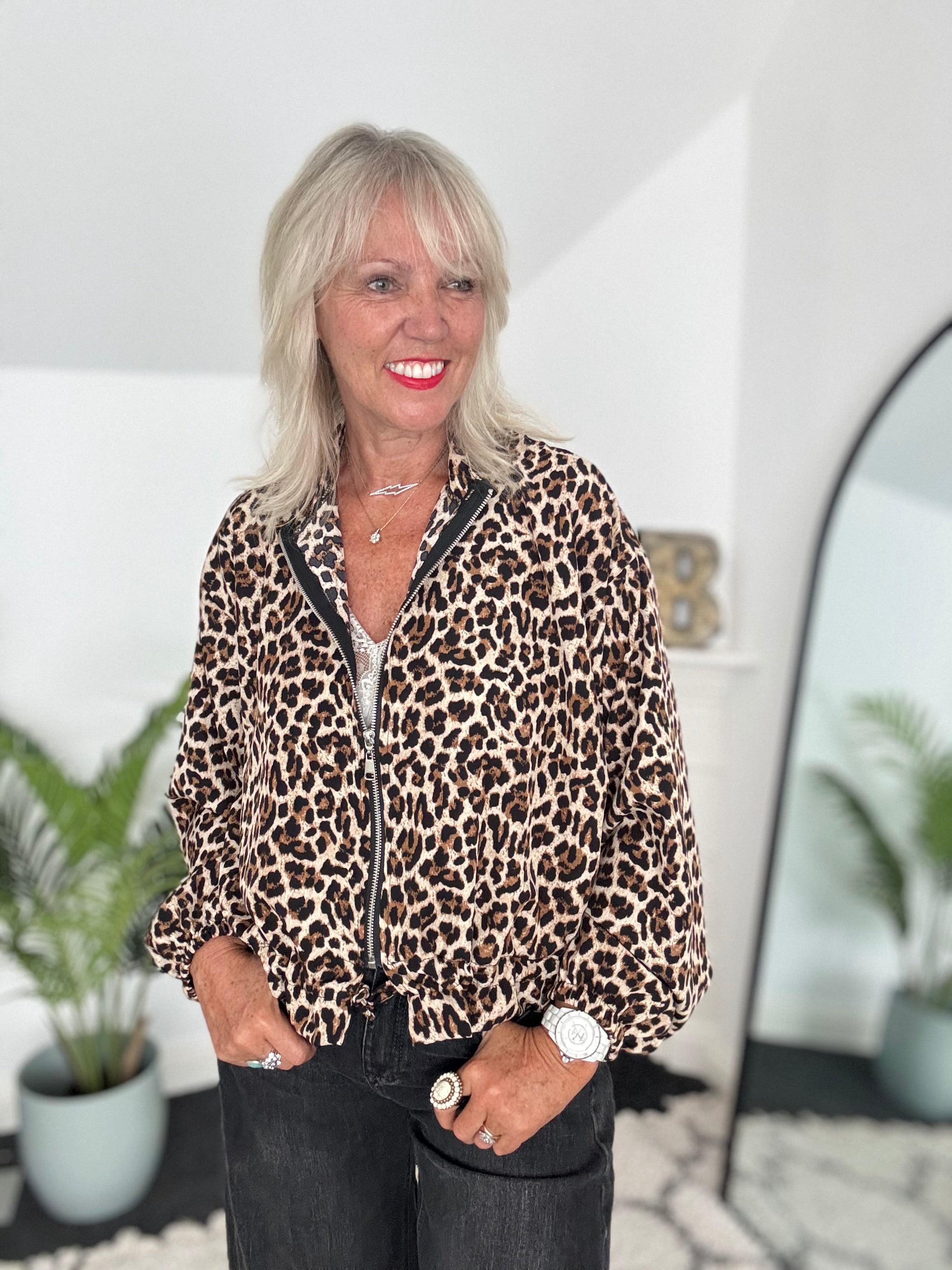 Lightweight Bomber Jacket in Leopard