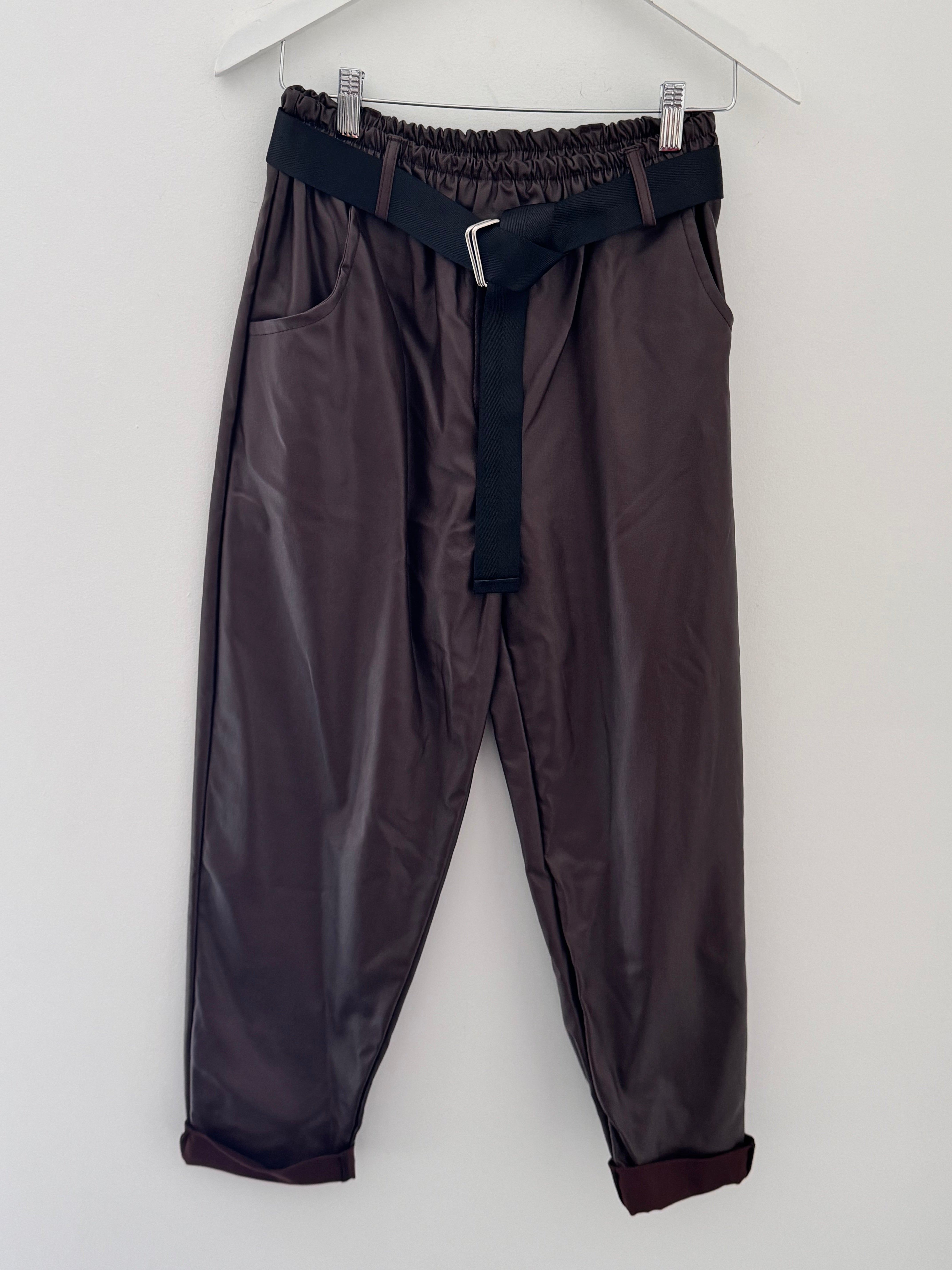 Super Stretch Waxed Barrel Trousers in Chocolate