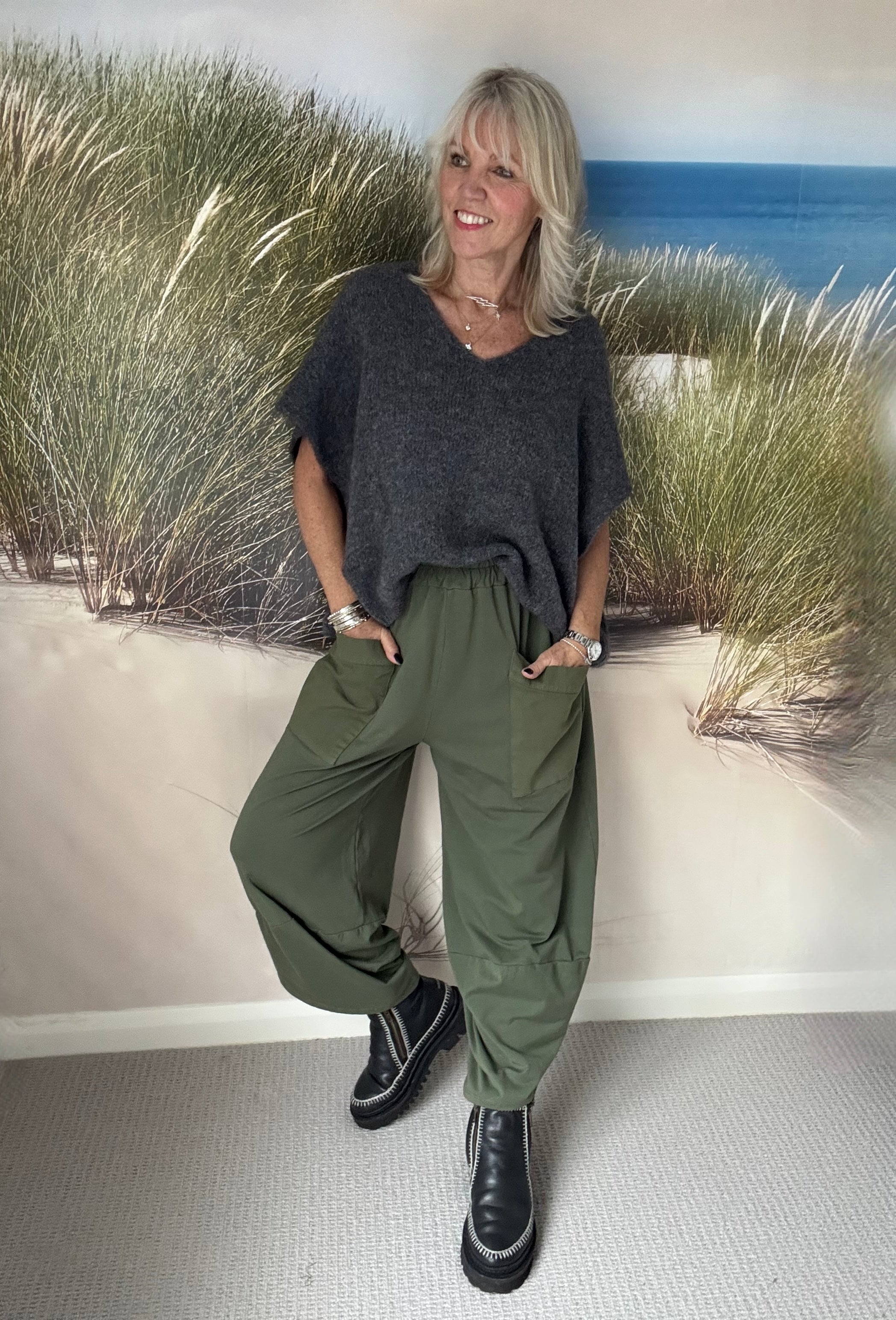 Barrel Shape Cotton Jersey Trousers in Khaki