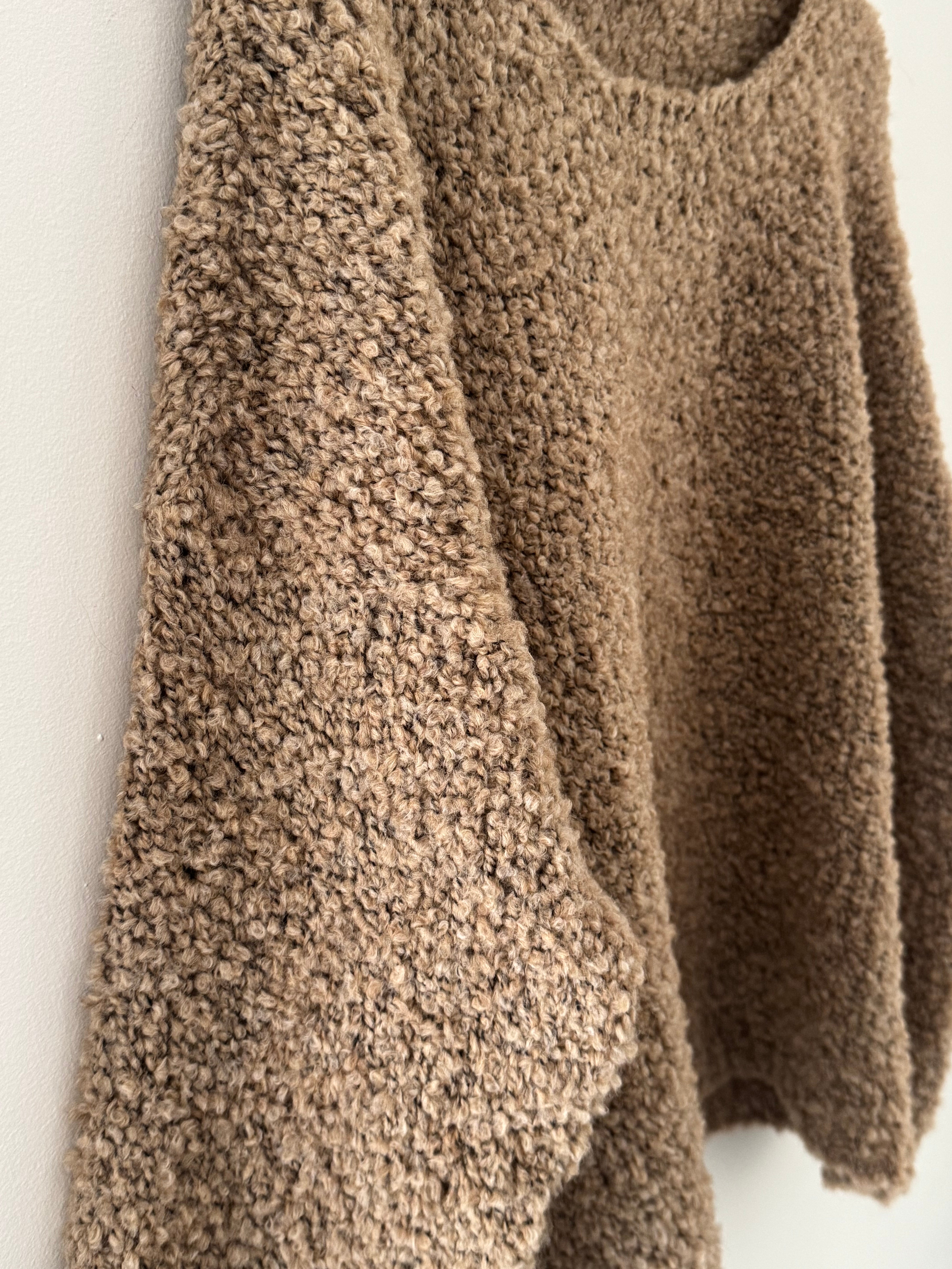 Boucle Jumper in Latte