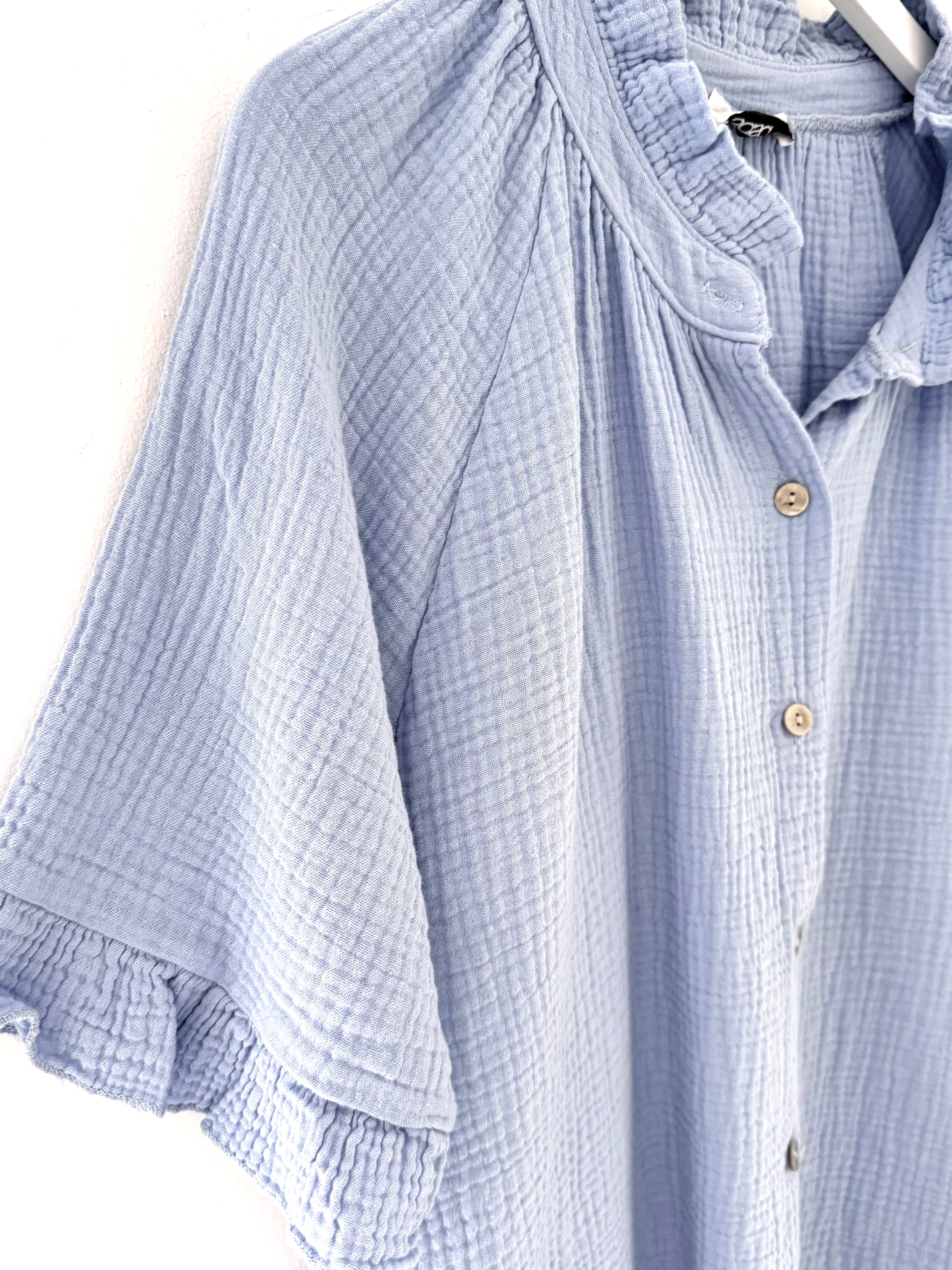 Short Sleeve Cheesecloth Shirt in Mid Blue