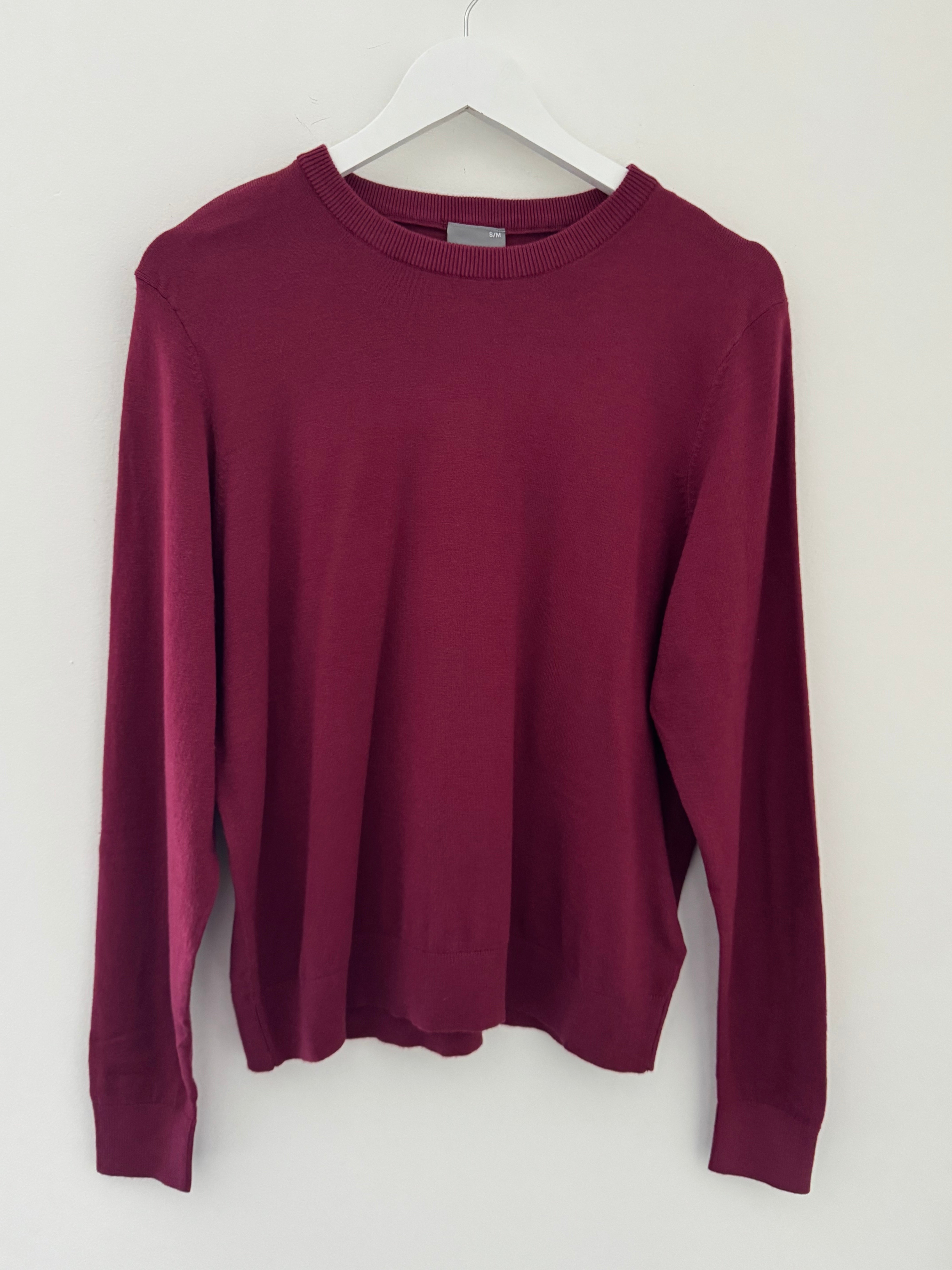 Fine Knit Round Neck Jumper in Berry
