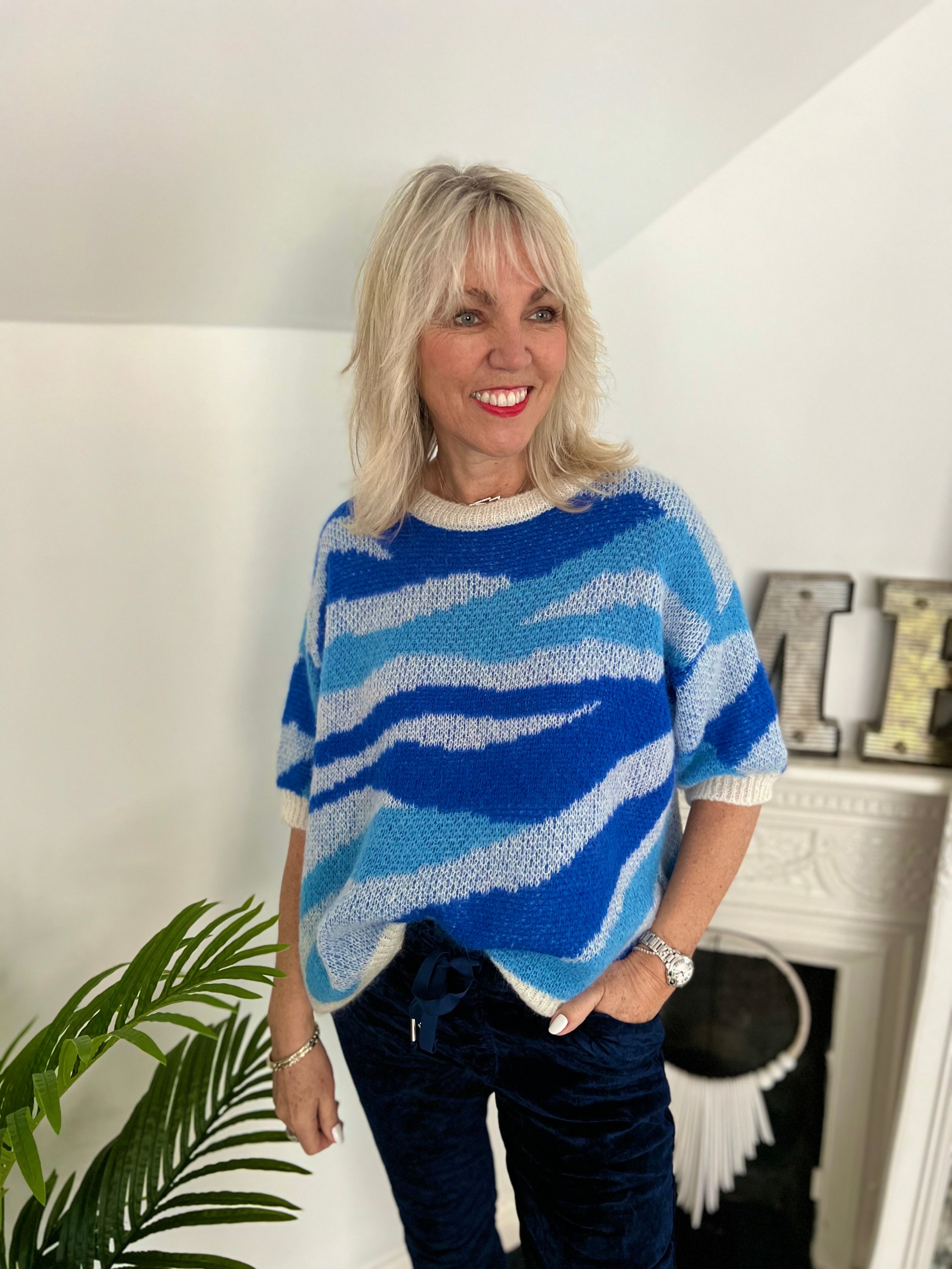 Round Neck Knit in Shades of Blue