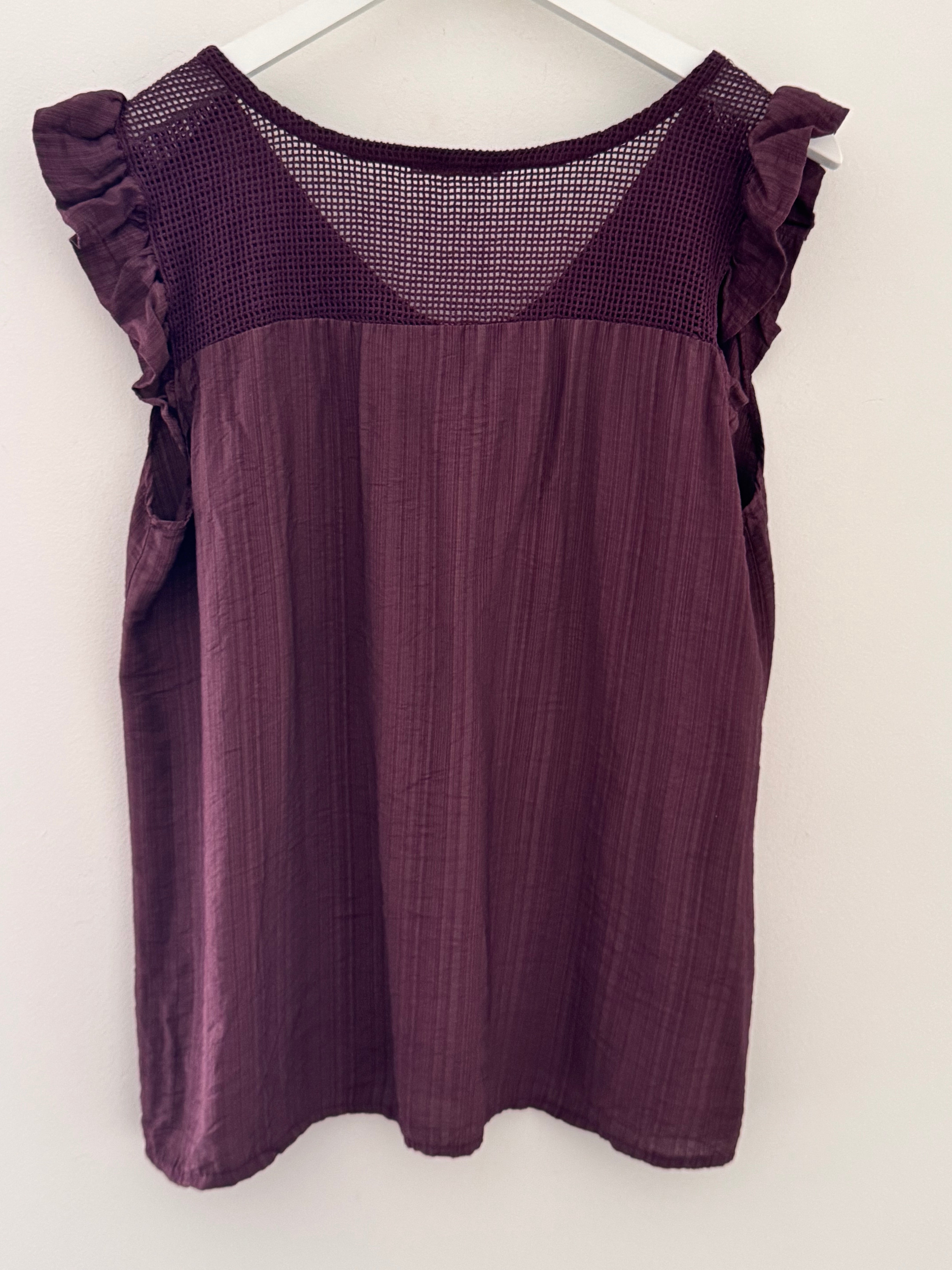 Simple Scoop Neck Top in Plum