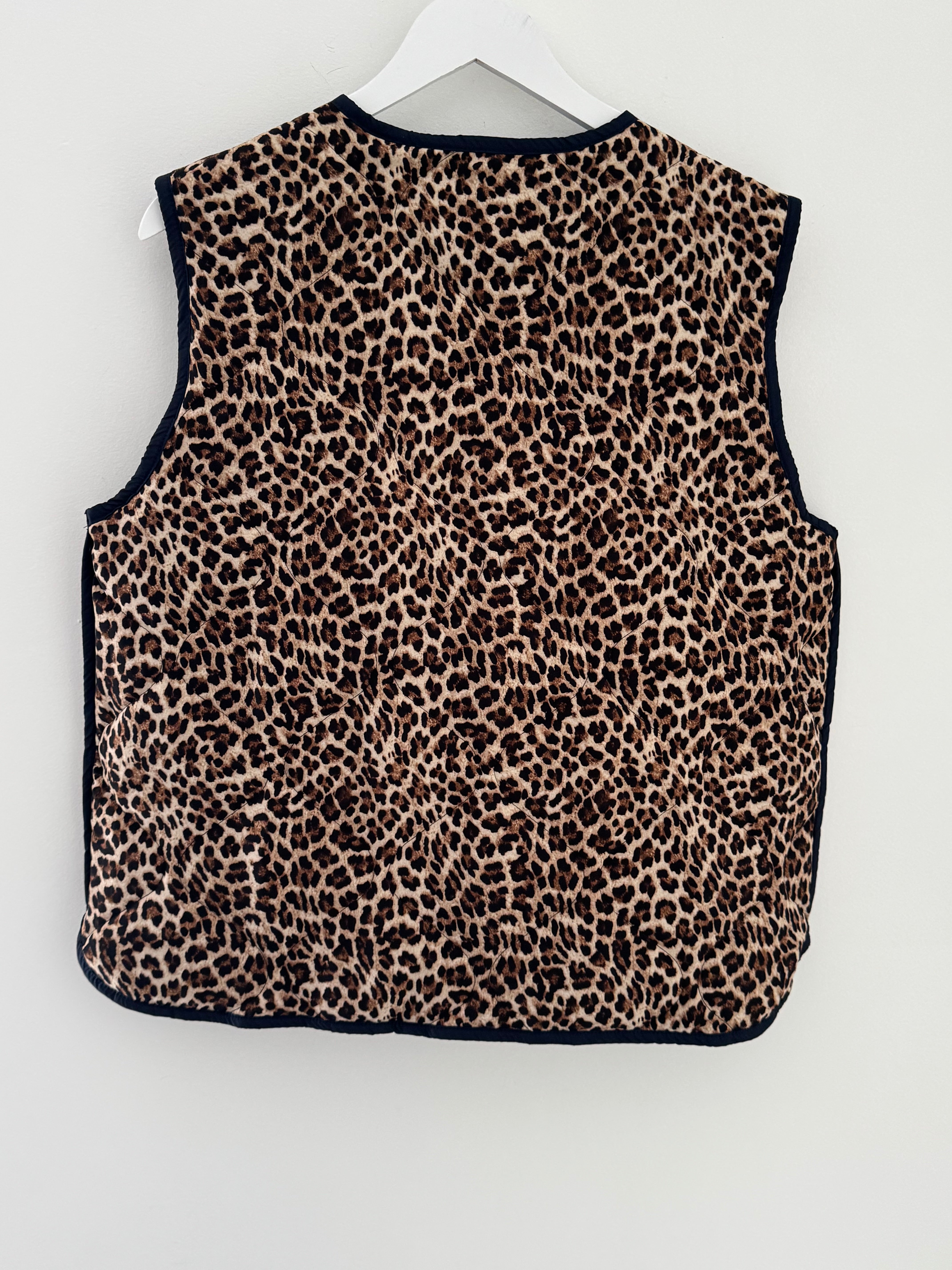 Reversible Quilted Gilet in Navy & Leopard
