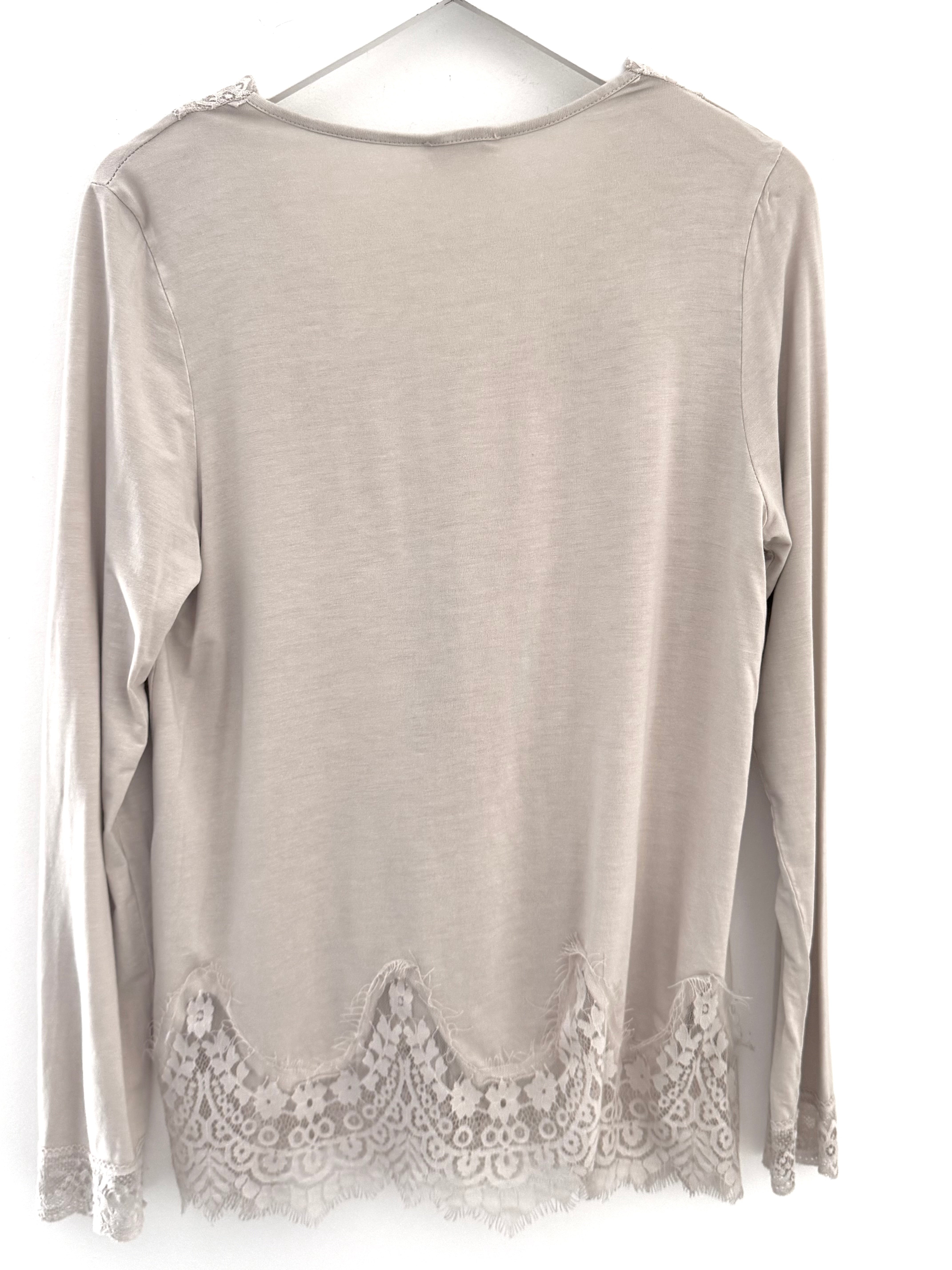 Luxe Base Top with Lace Trim in Stone