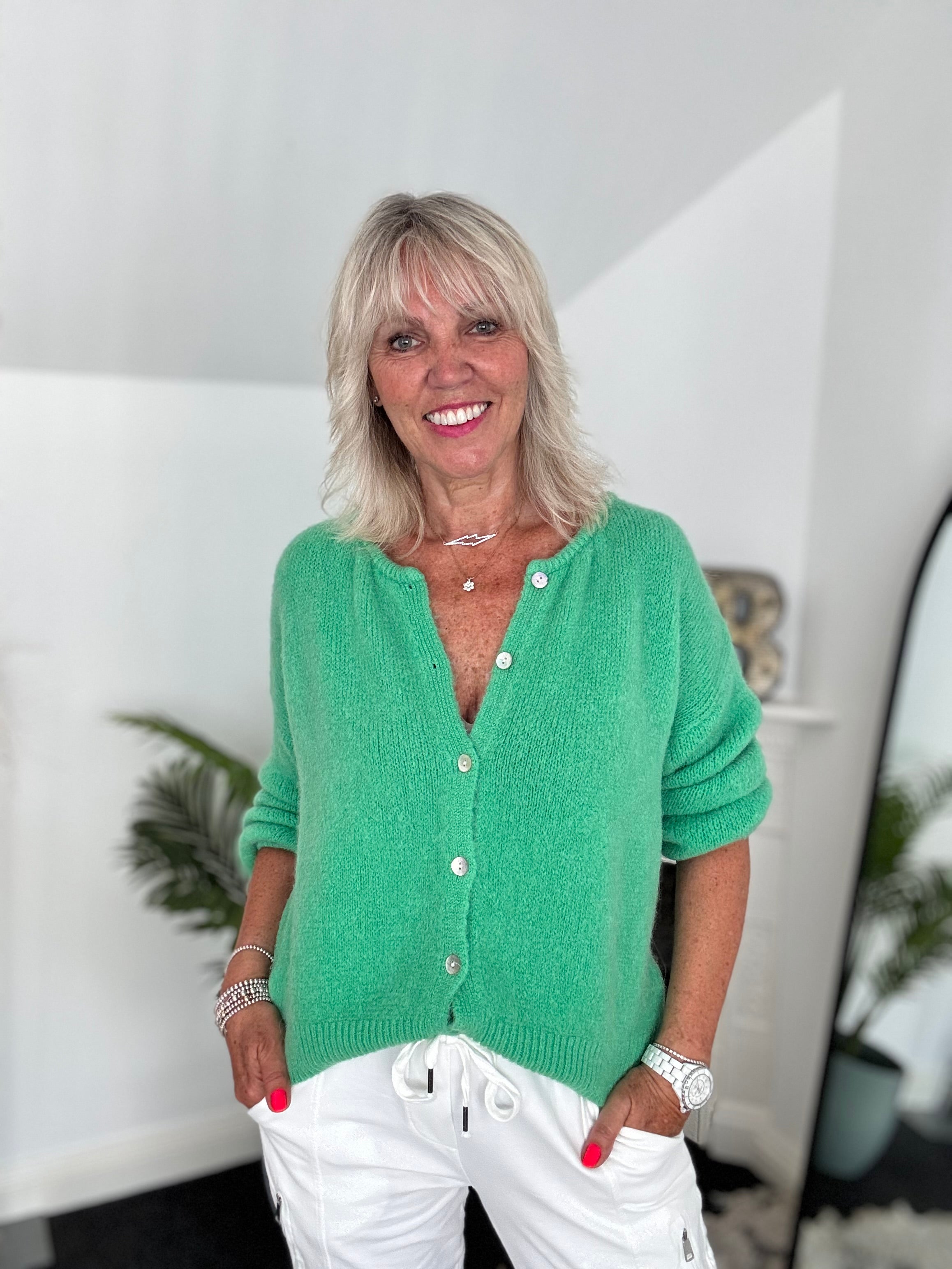 Alpaca Buttoned Cardi in Green