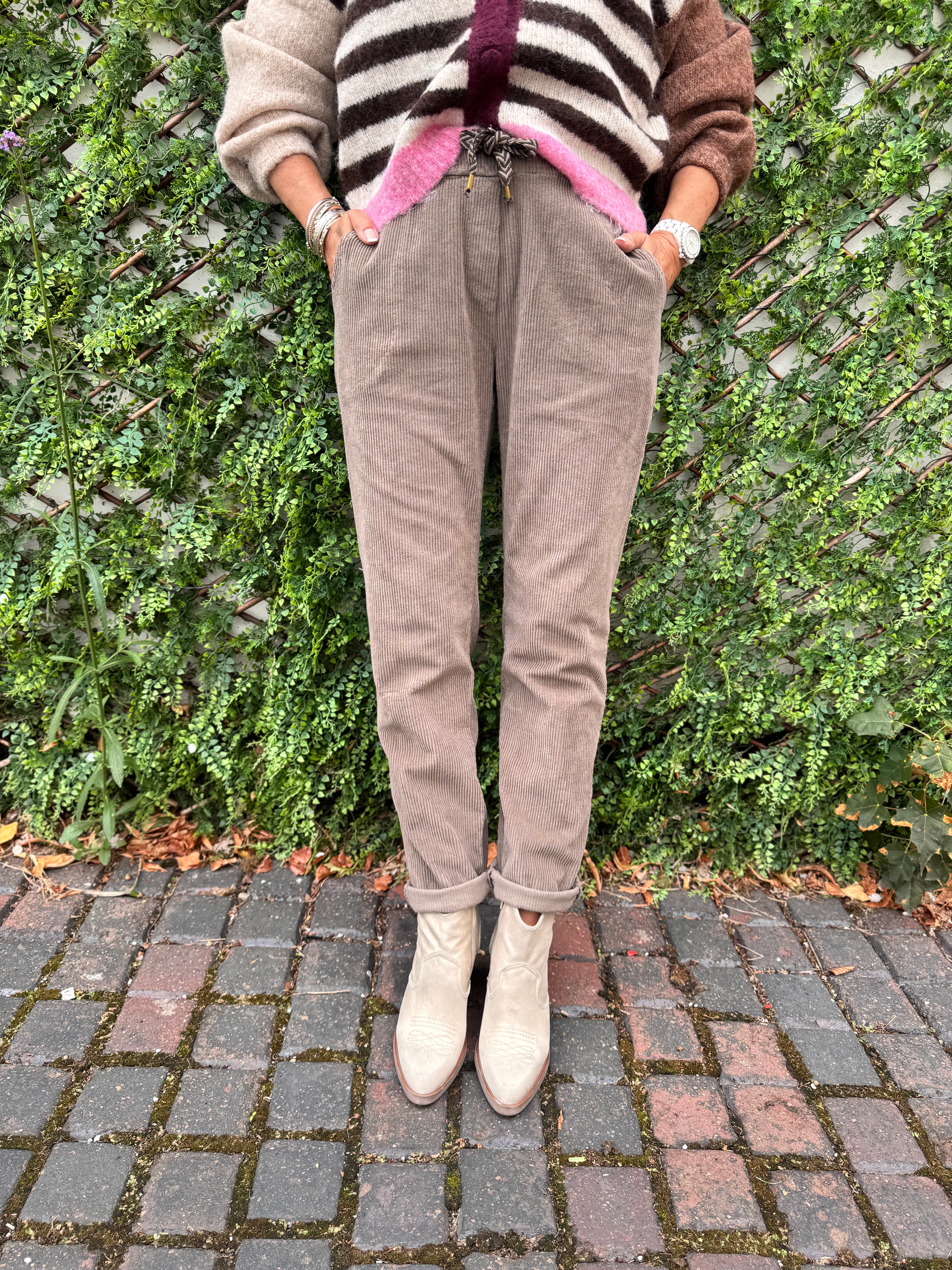 Luxe Cord Joggers in Mocha