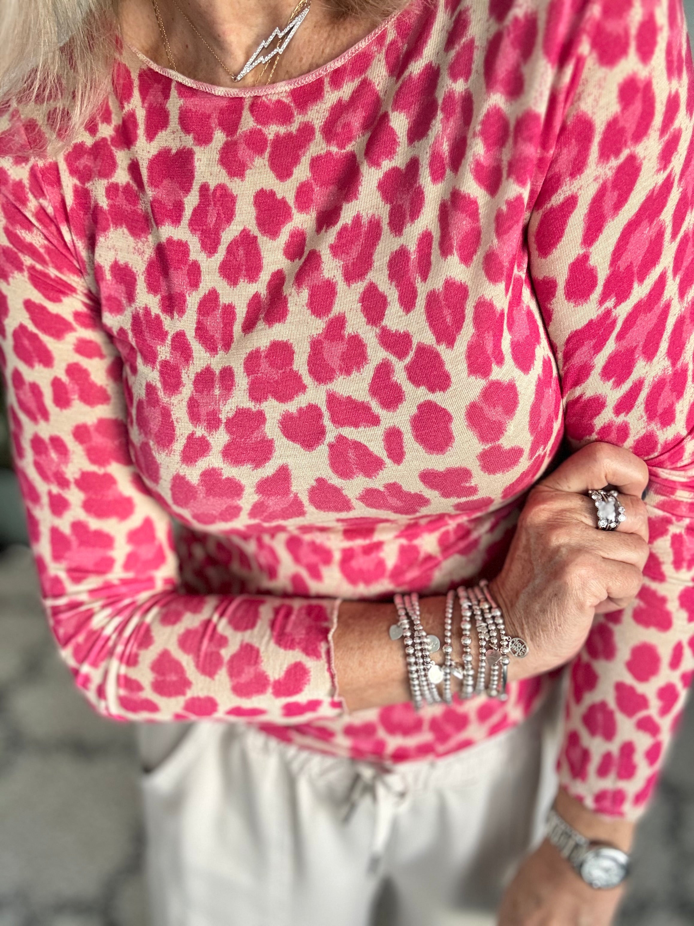 Ultrasoft Cashmere Blend Base in Fuchsia Leopard