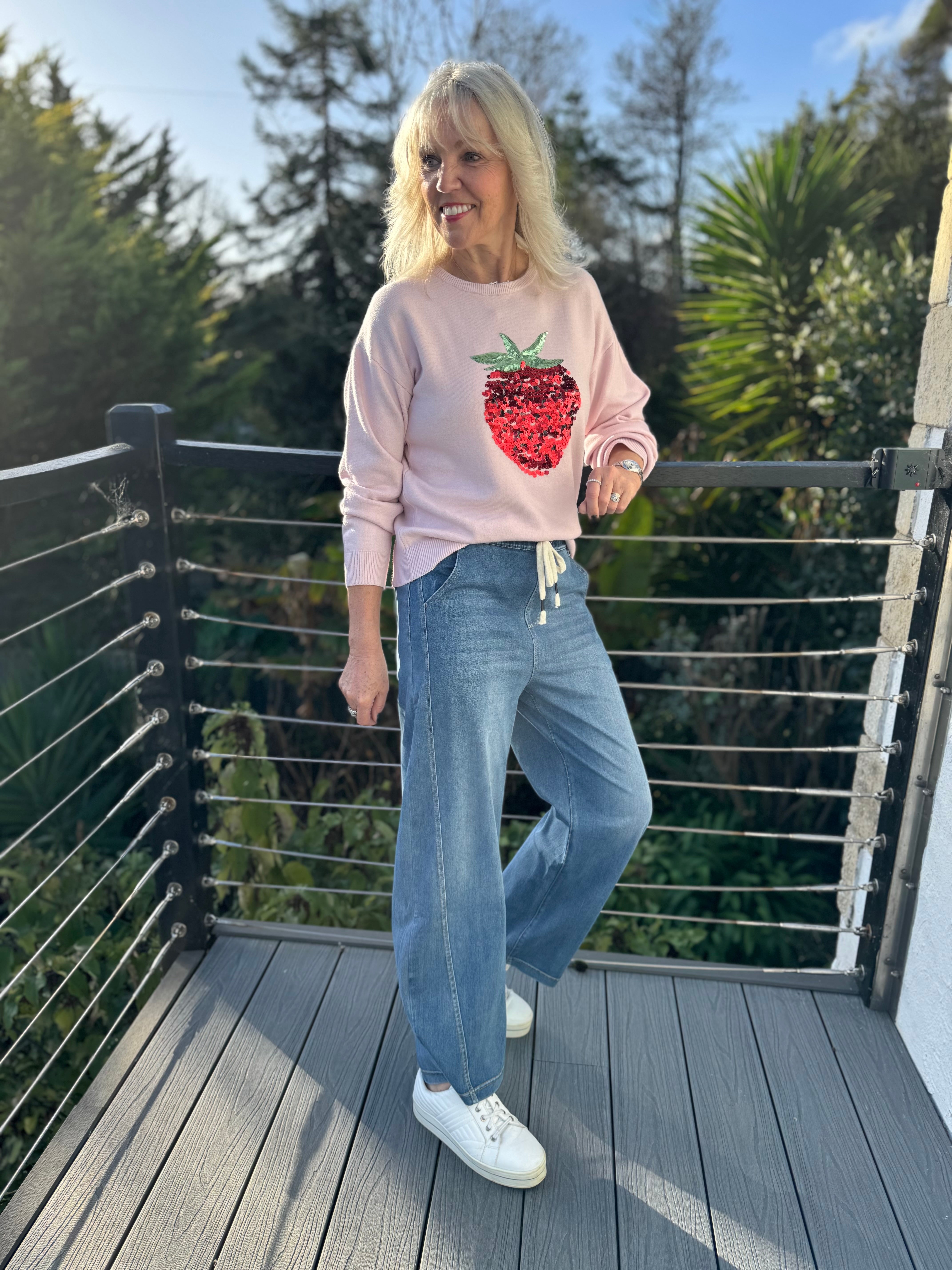 Stretch Barrel Leg Joggers in Mid Denim