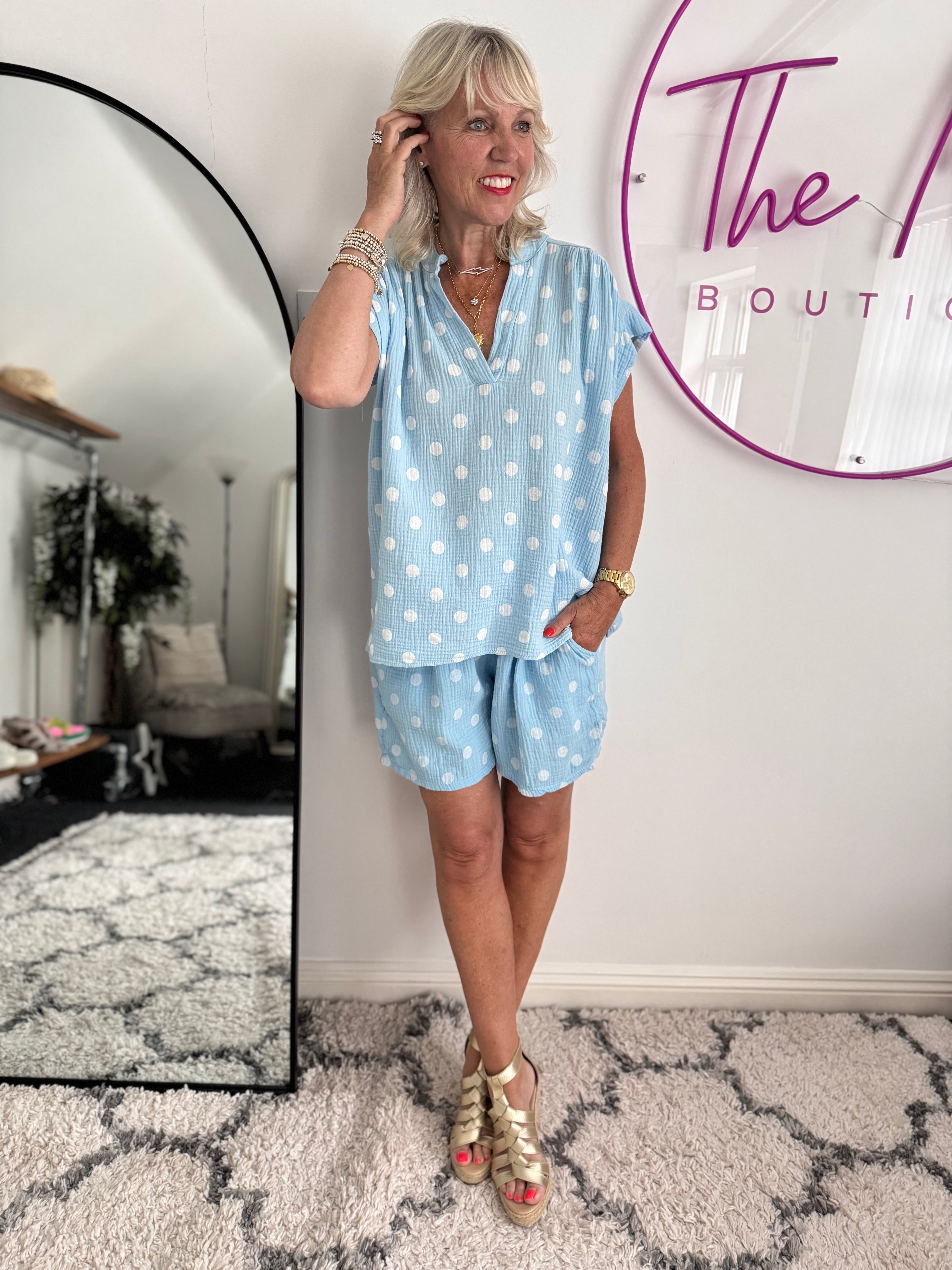 Cheesecloth Spot Top in Blue & White