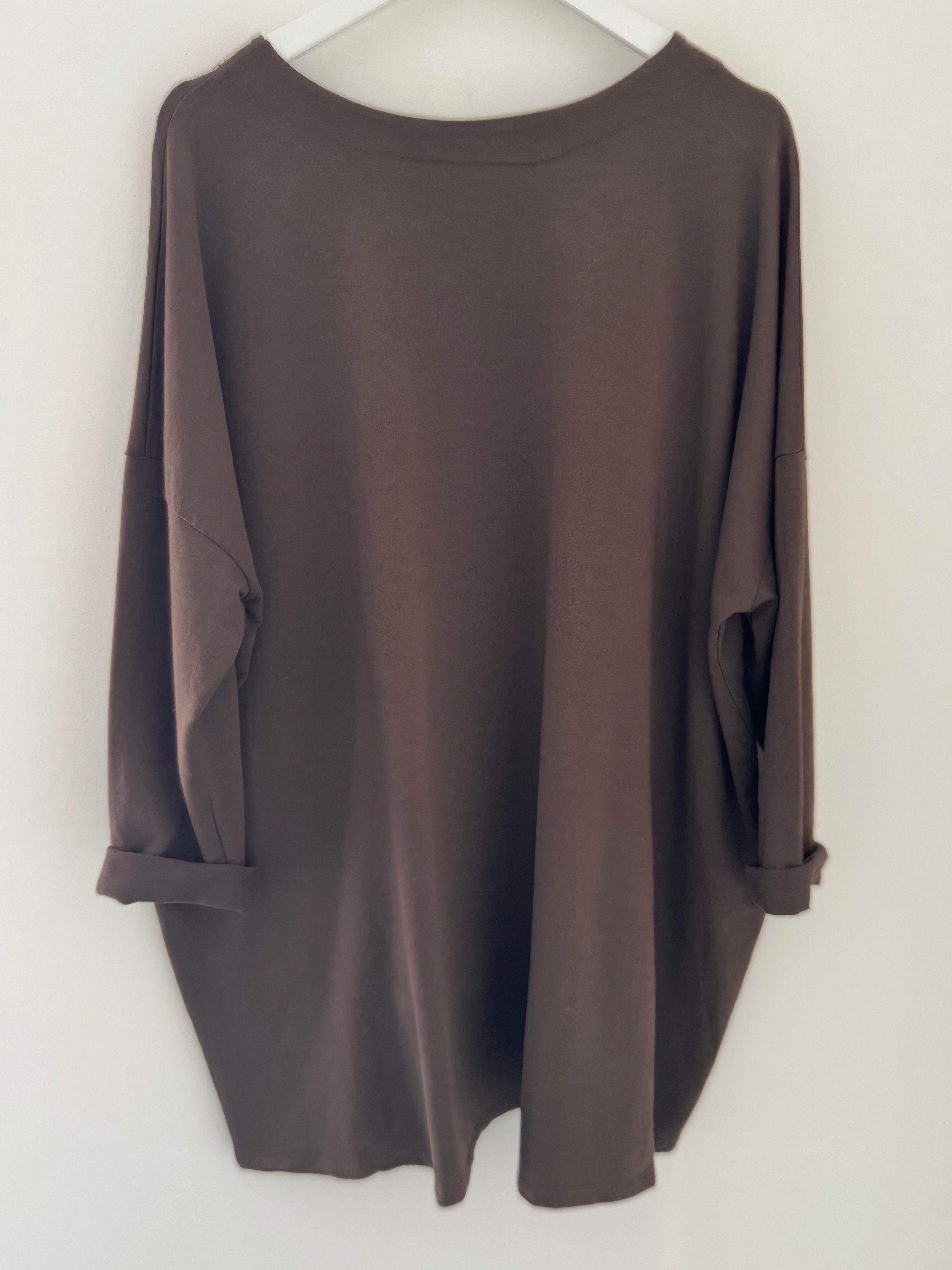 Star Sequin Sweatshirt in Chocolate