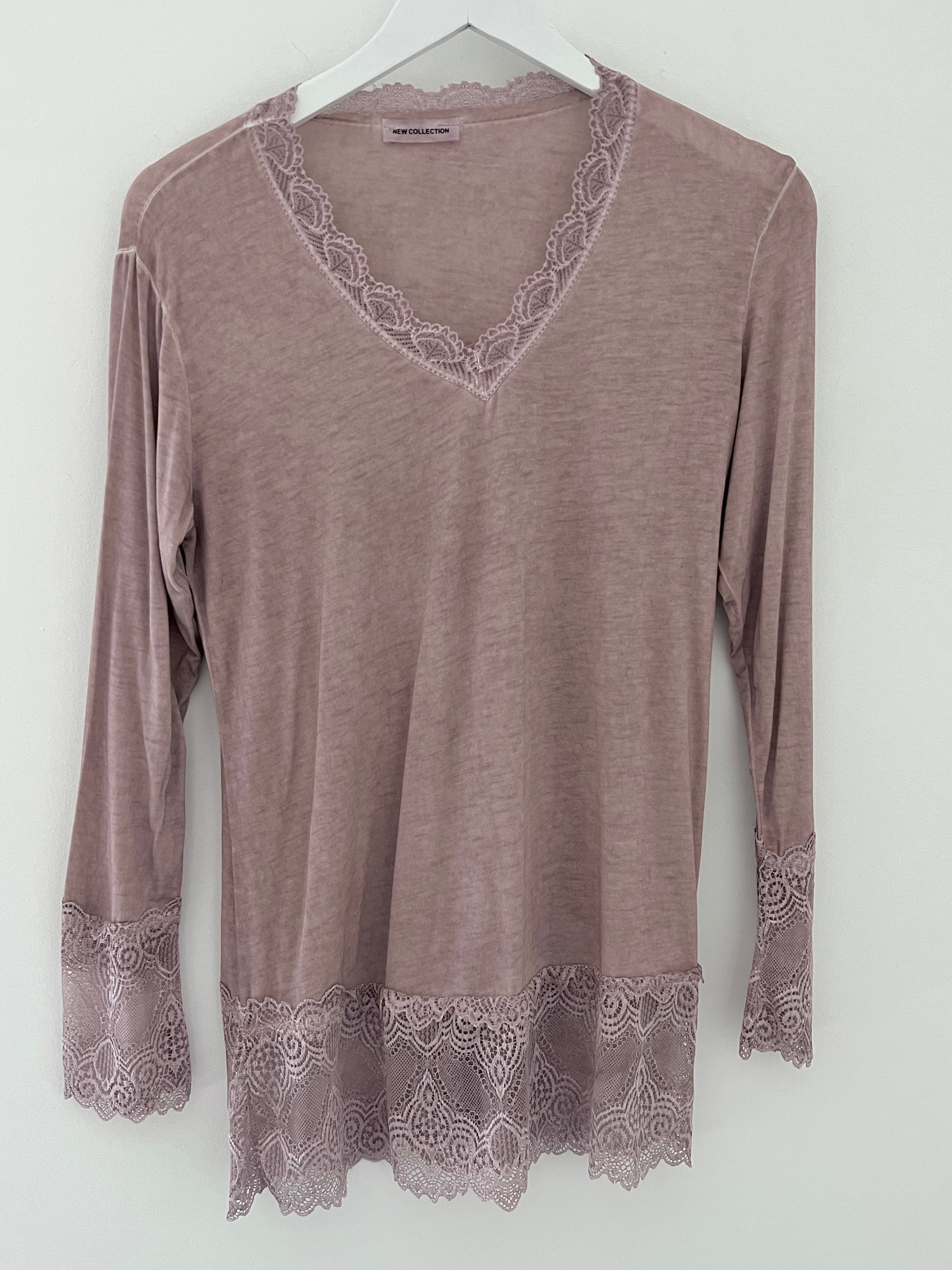 Luxe Base Top with Lace Trim in Soft Pink
