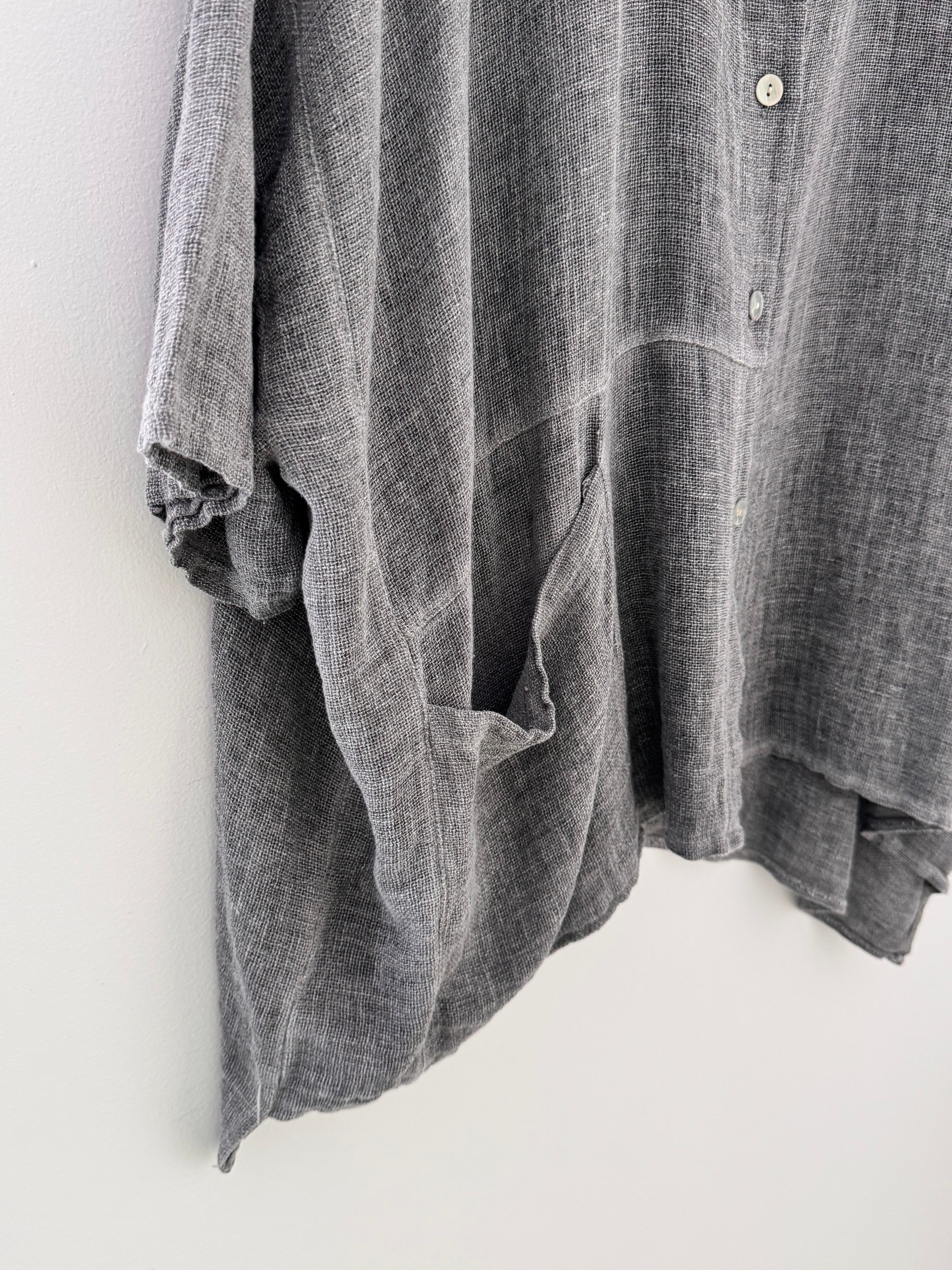 Linen & Cotton Buttoned Shirt in Soft Grey