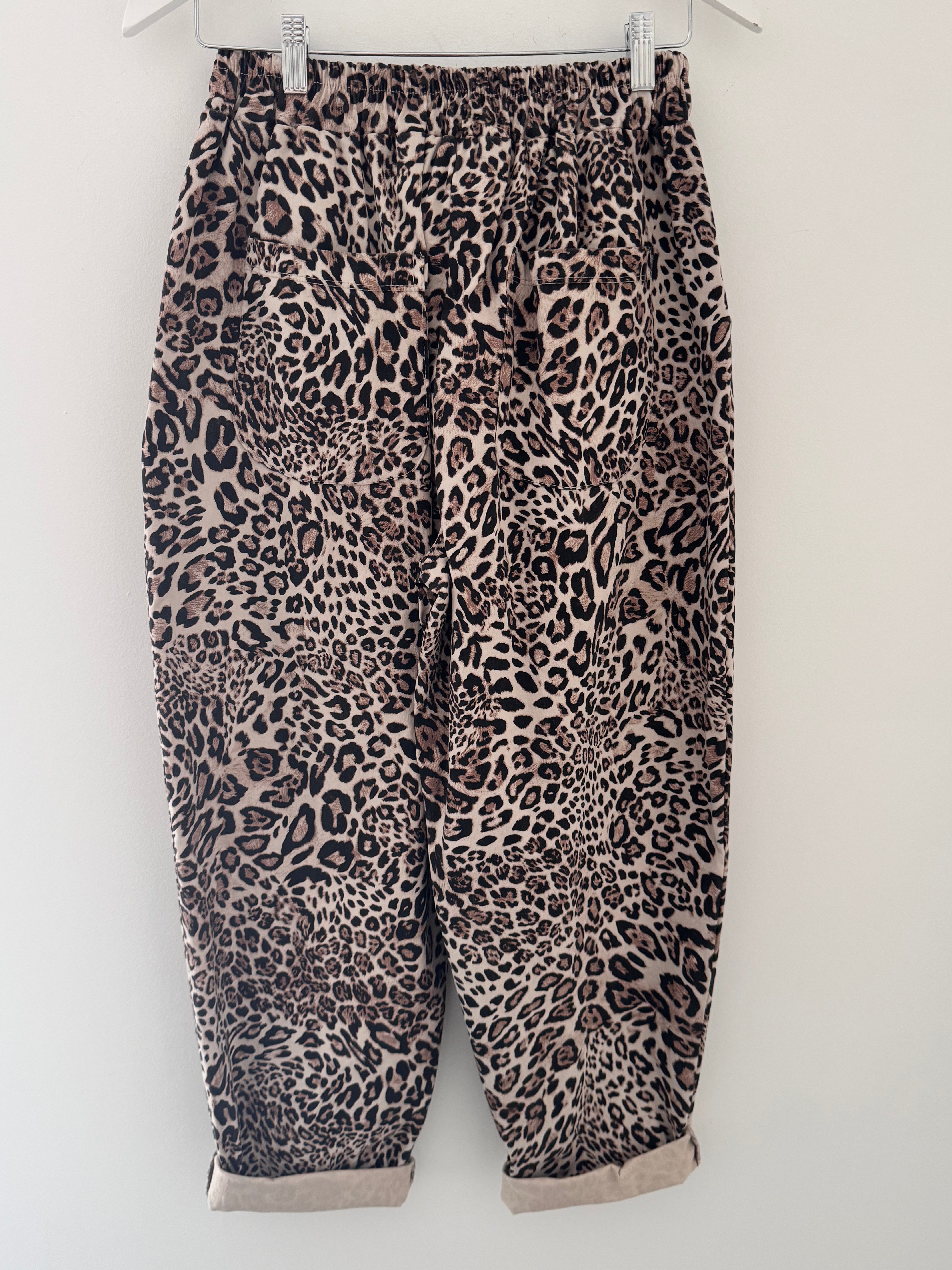 Super Stretch Loose Joggers in Stone Leopard
