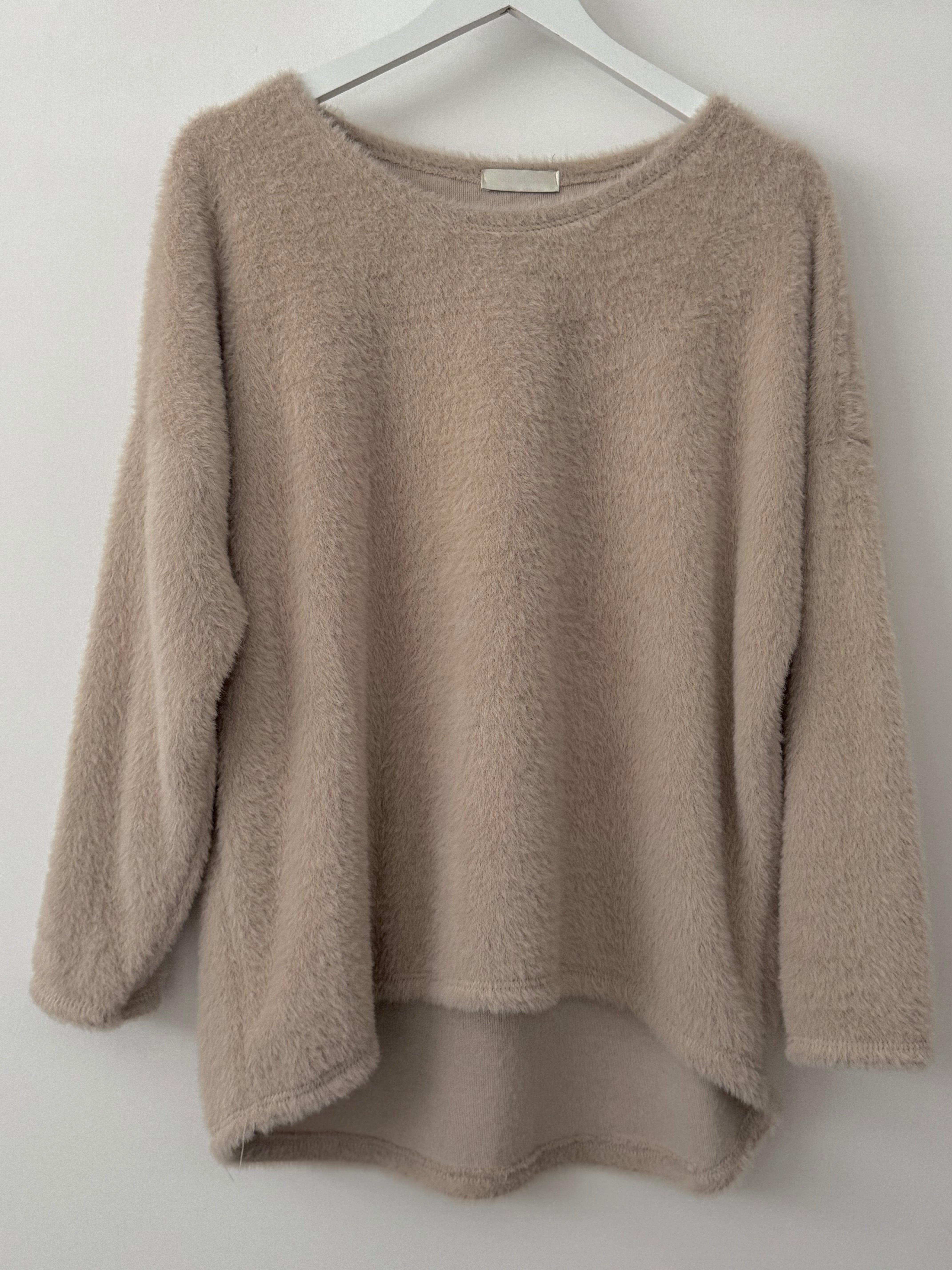 Oversized Fluffy Jumper in Latte