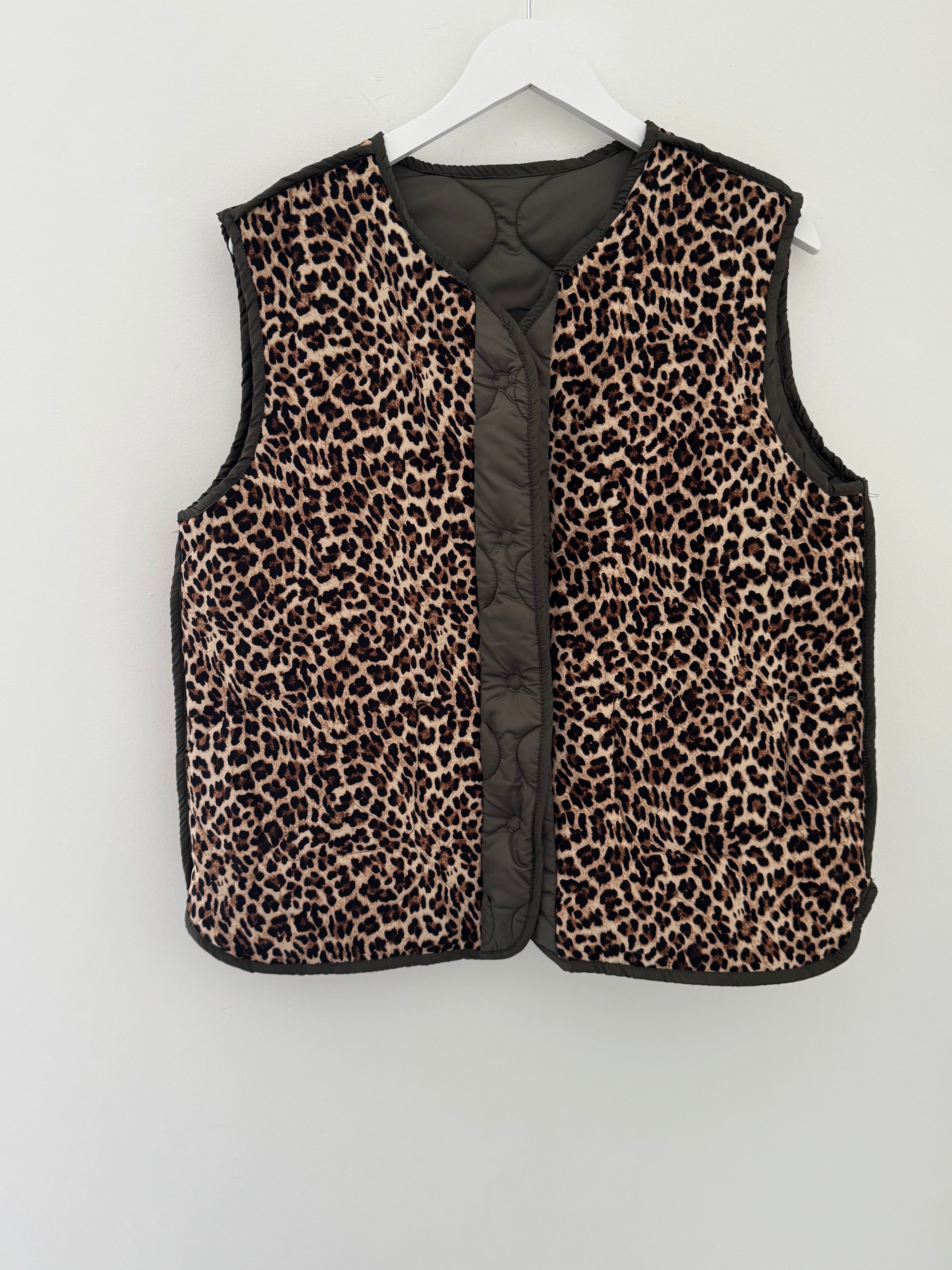 Reversible Quilted Gilet in Khaki & Leopard